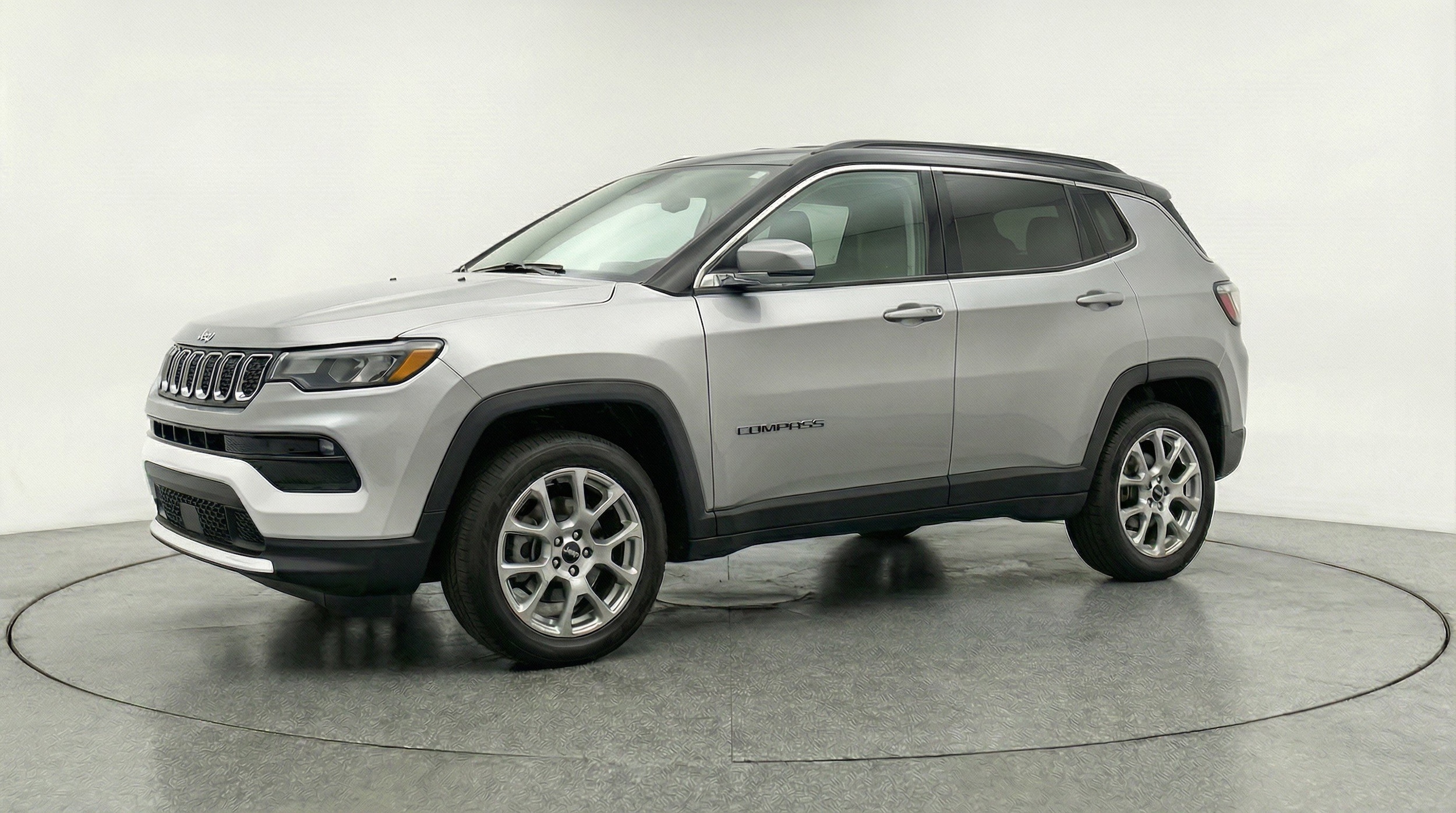 Thumbnail: 2025 Jeep Compass - 3