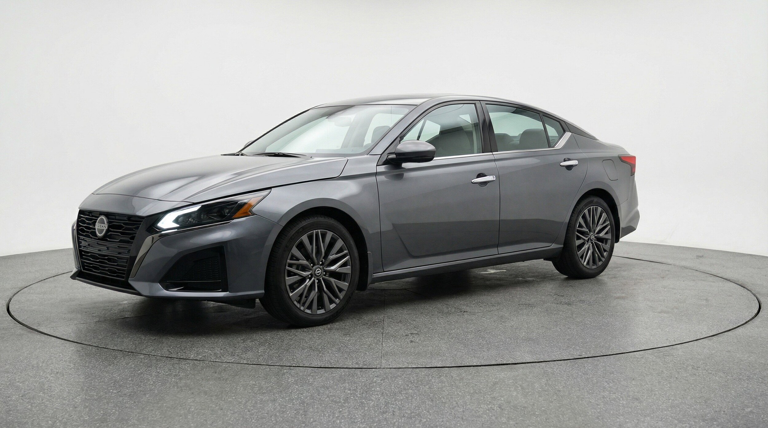 Thumbnail: 2025 Nissan Altima - 3