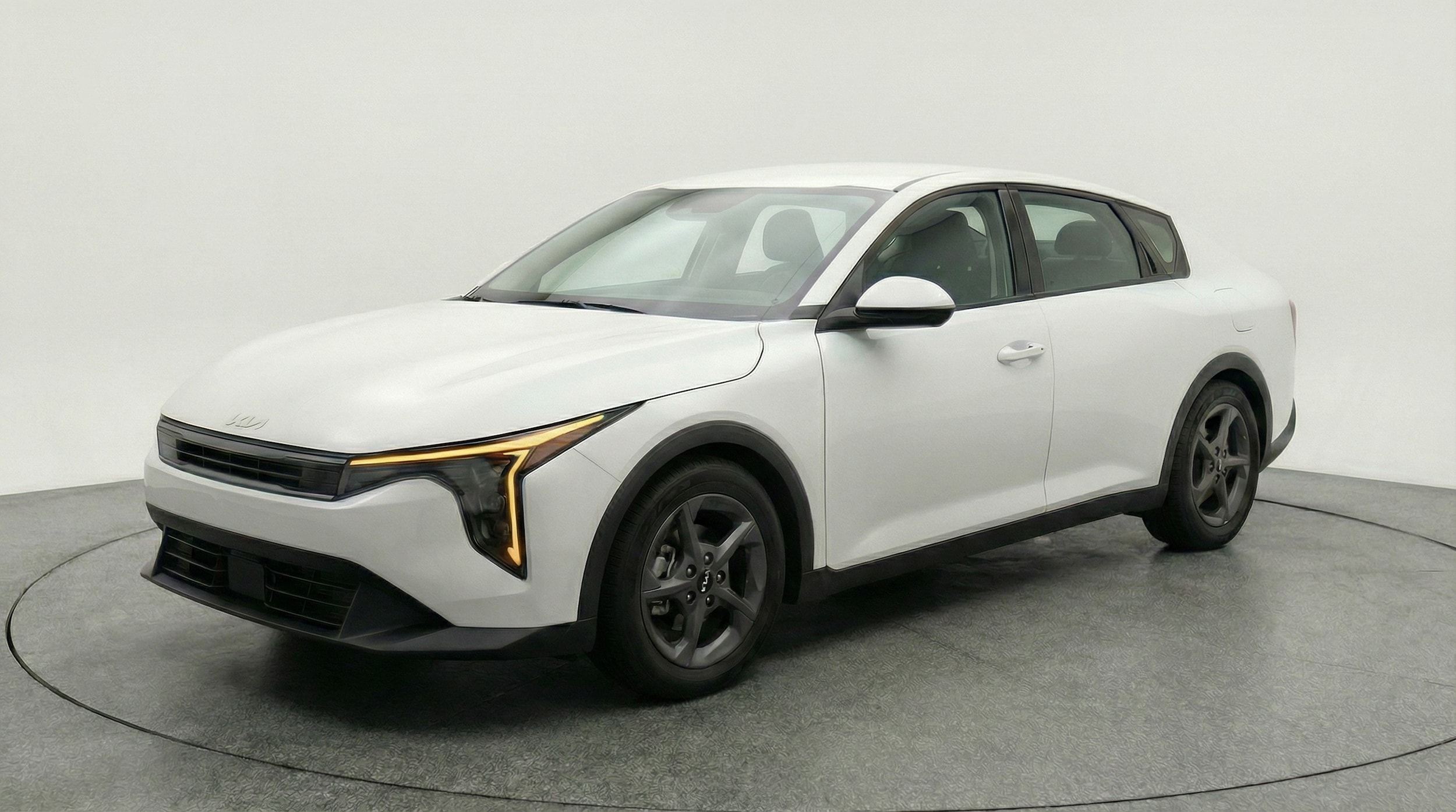 Thumbnail: 2025 Kia K4 - 3