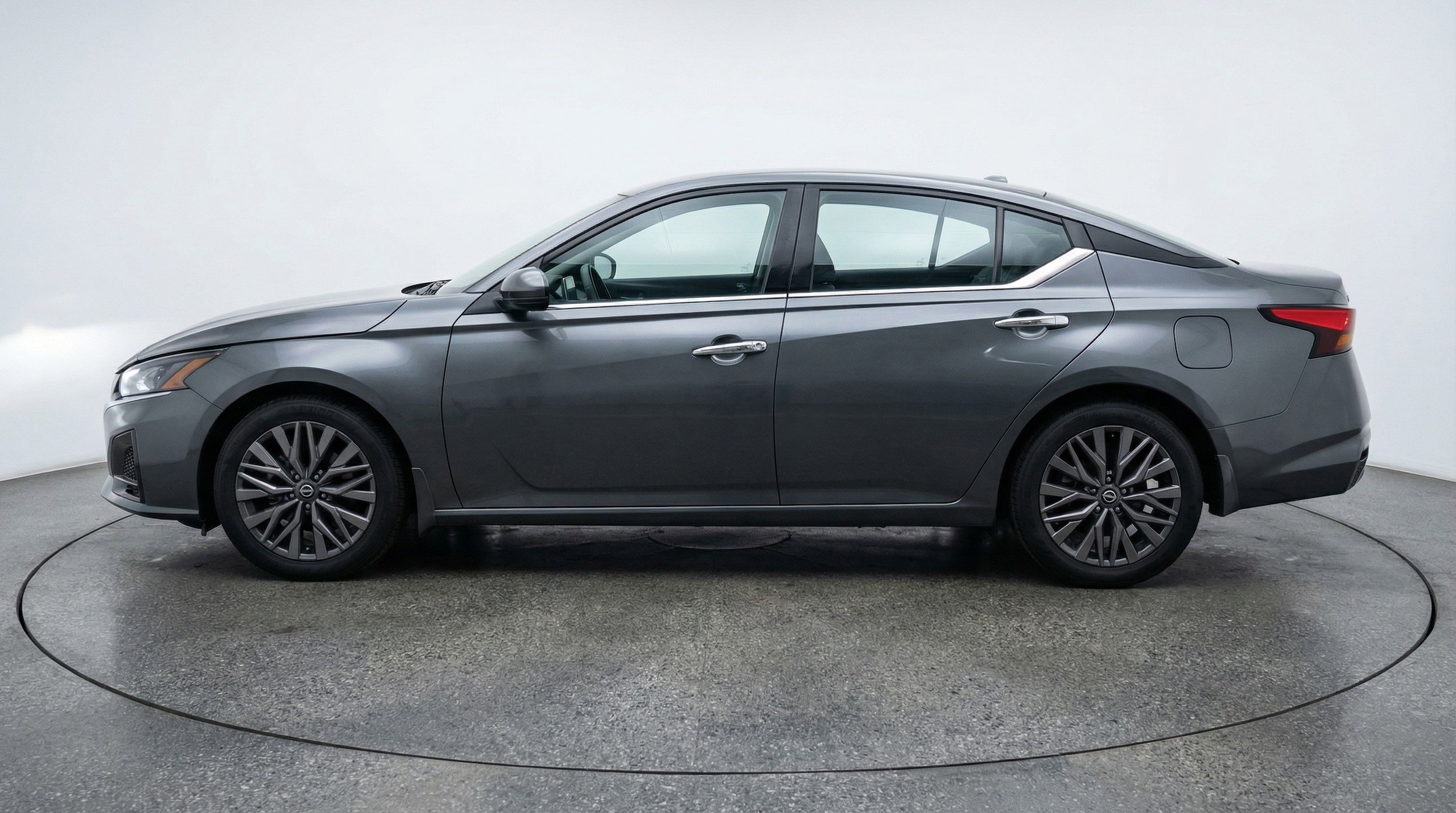 Thumbnail: 2025 Nissan Altima - 5