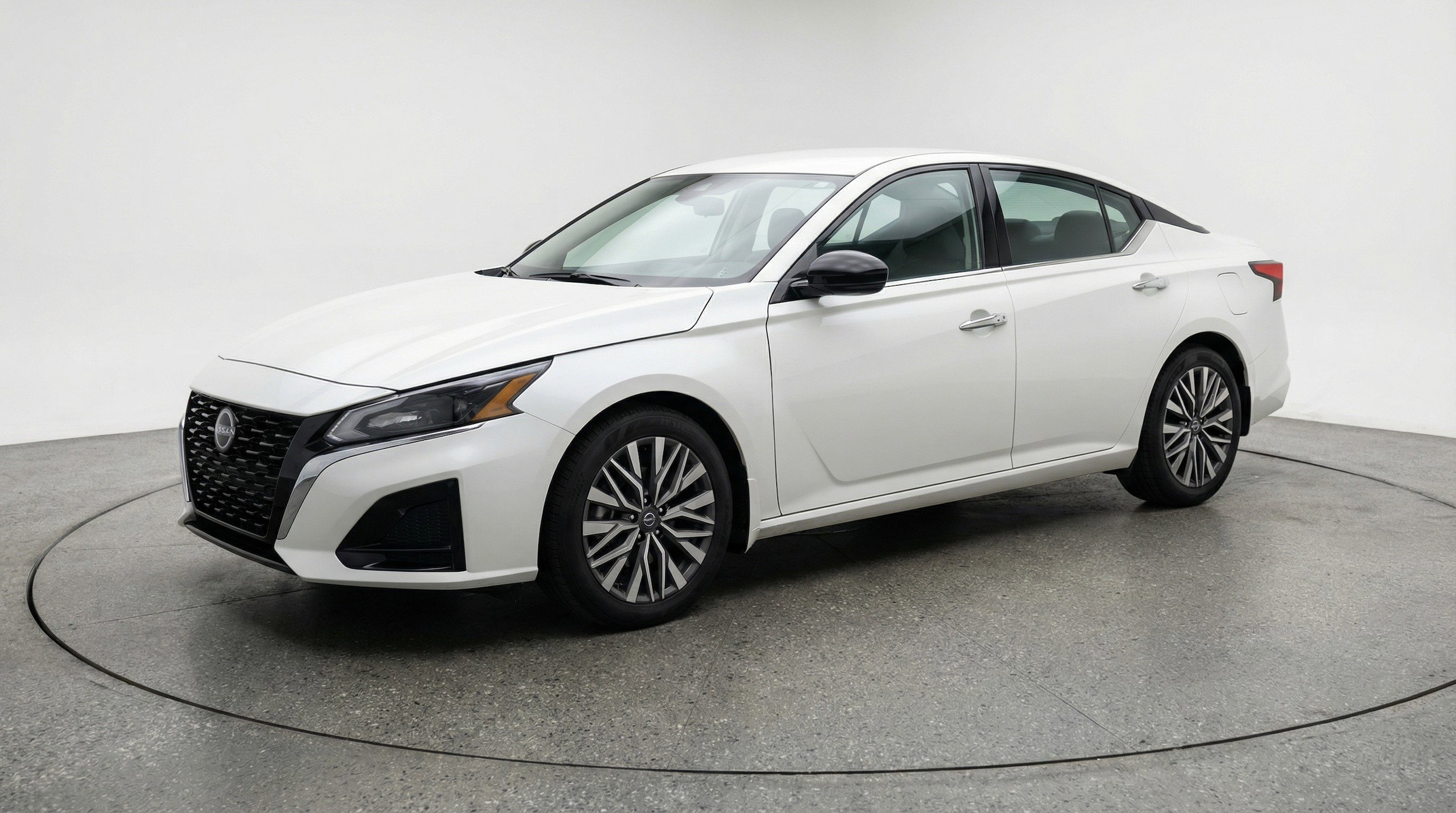 Thumbnail: 2025 Nissan Altima - 3