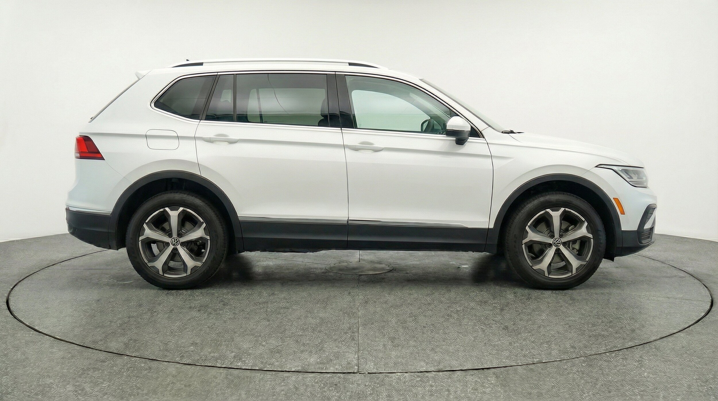 Thumbnail: 2026 Volkswagen Tiguan - 11