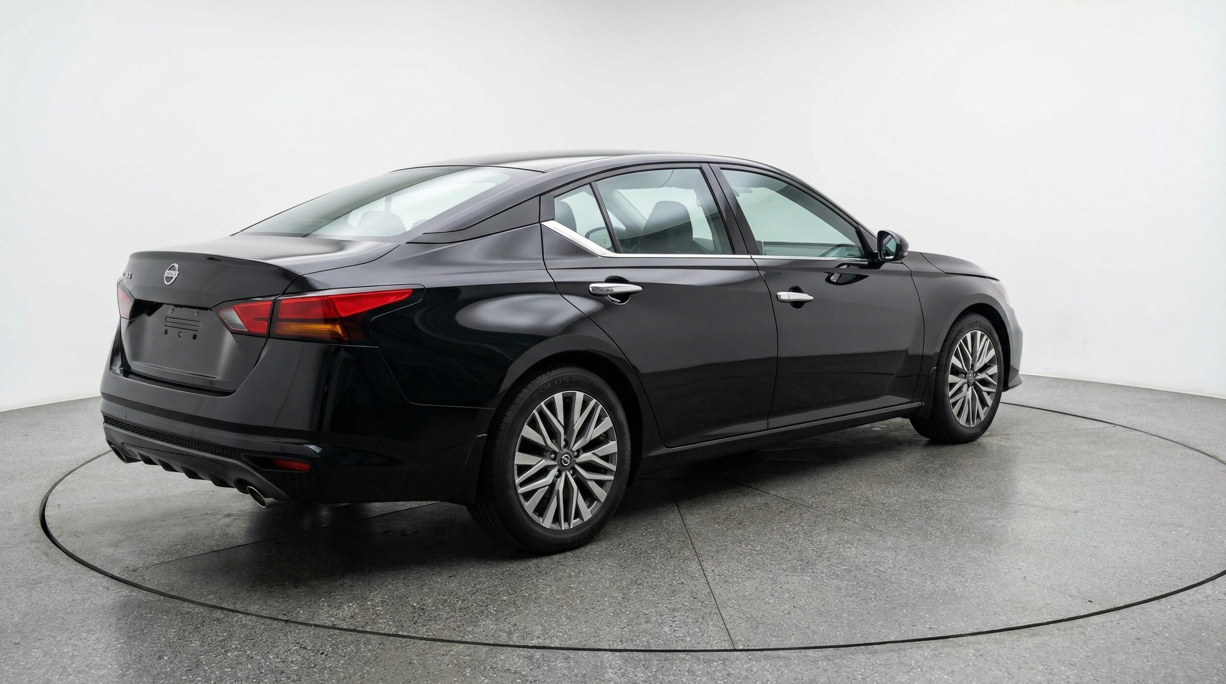 Thumbnail: 2025 Nissan Altima - 9