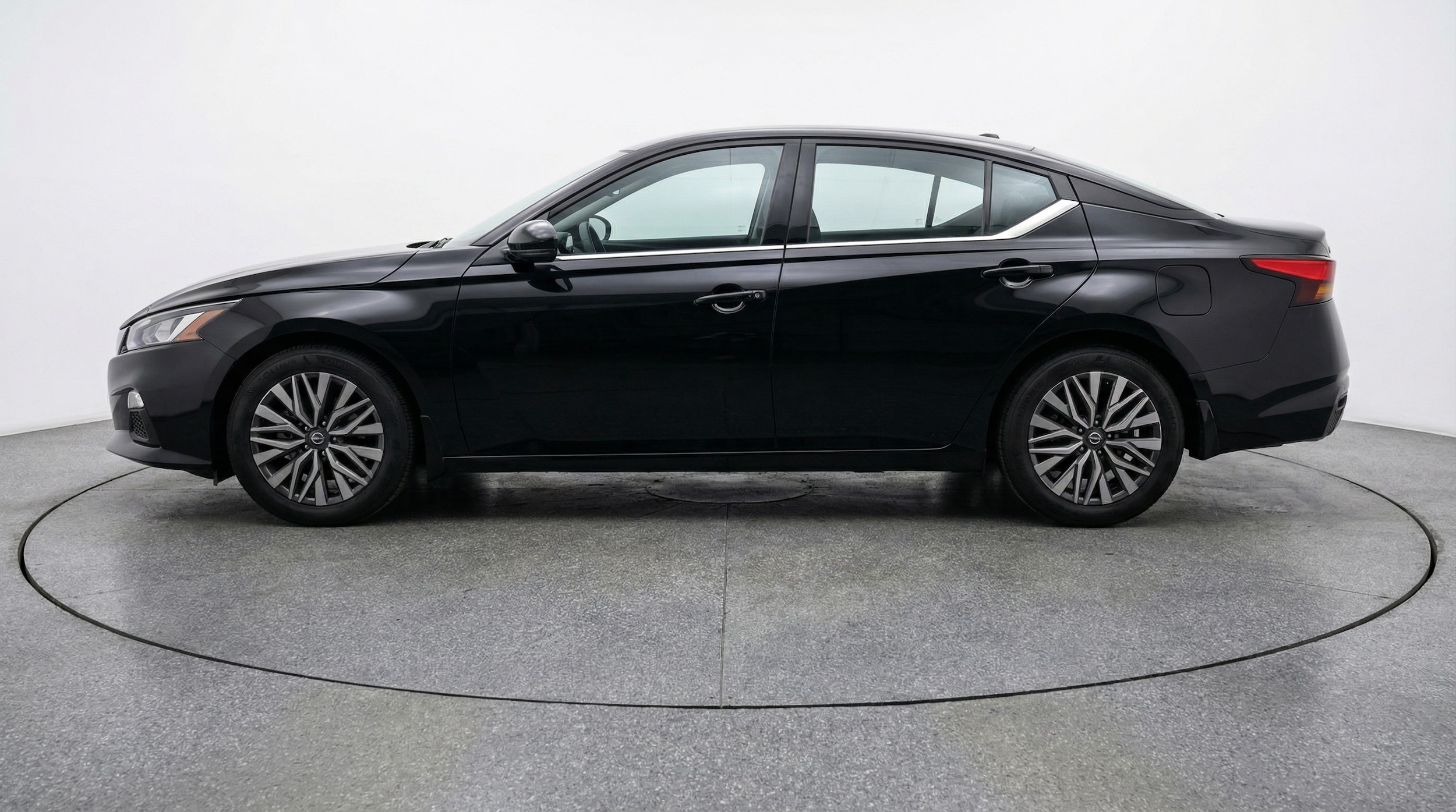 Thumbnail: 2025 Nissan Altima - 4