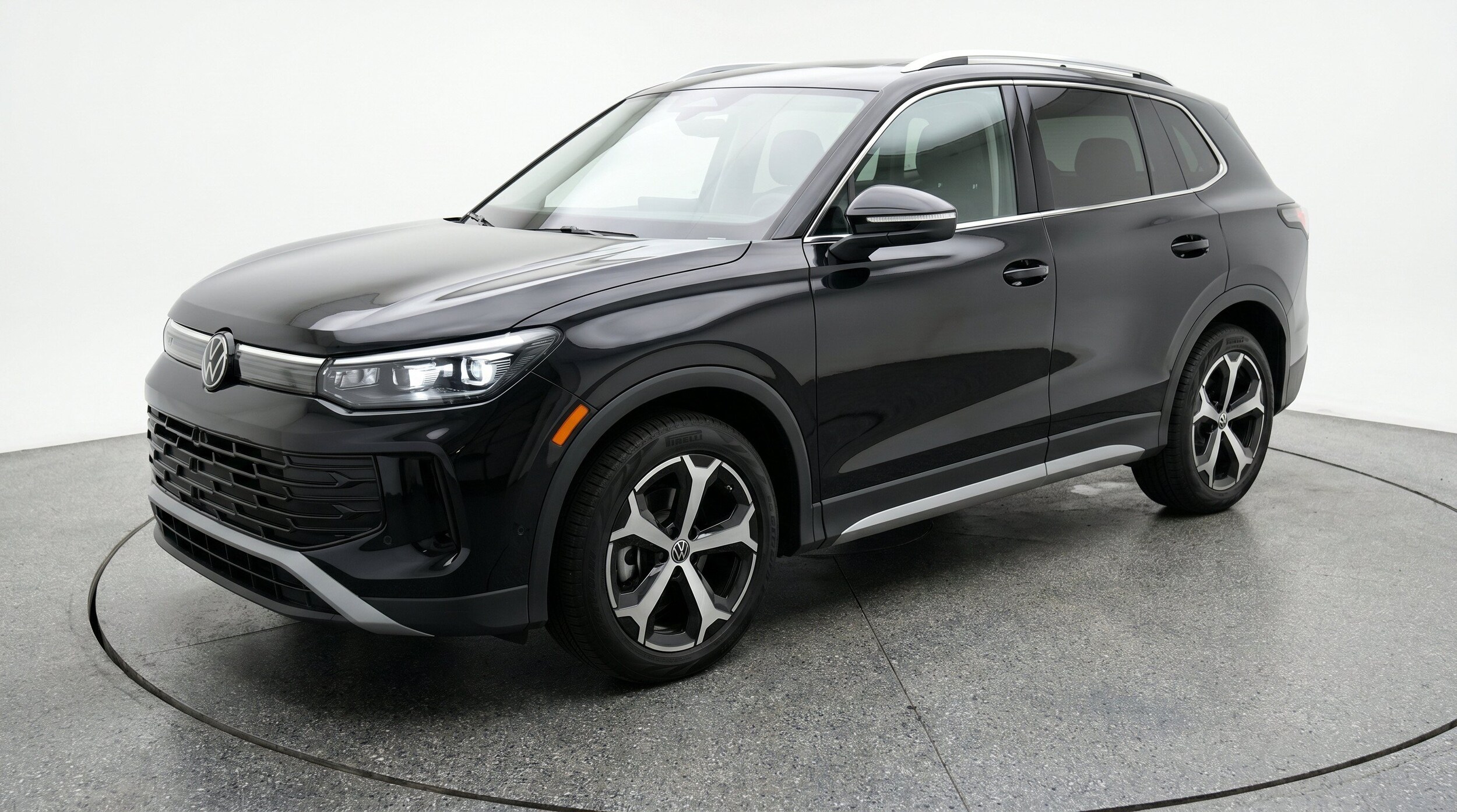 Thumbnail: 2026 Volkswagen Tiguan - 3
