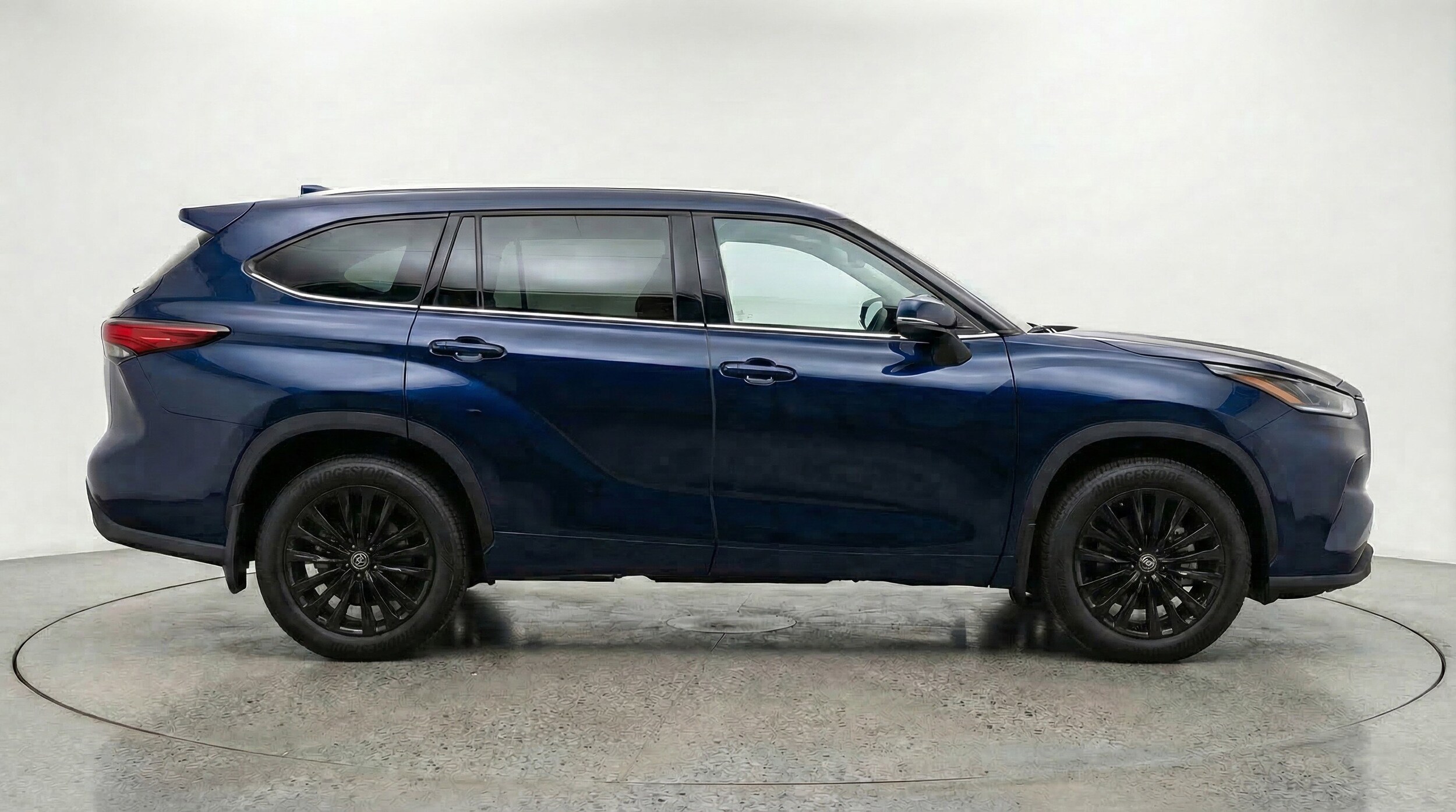 Thumbnail: 2025 Toyota Highlander - 11