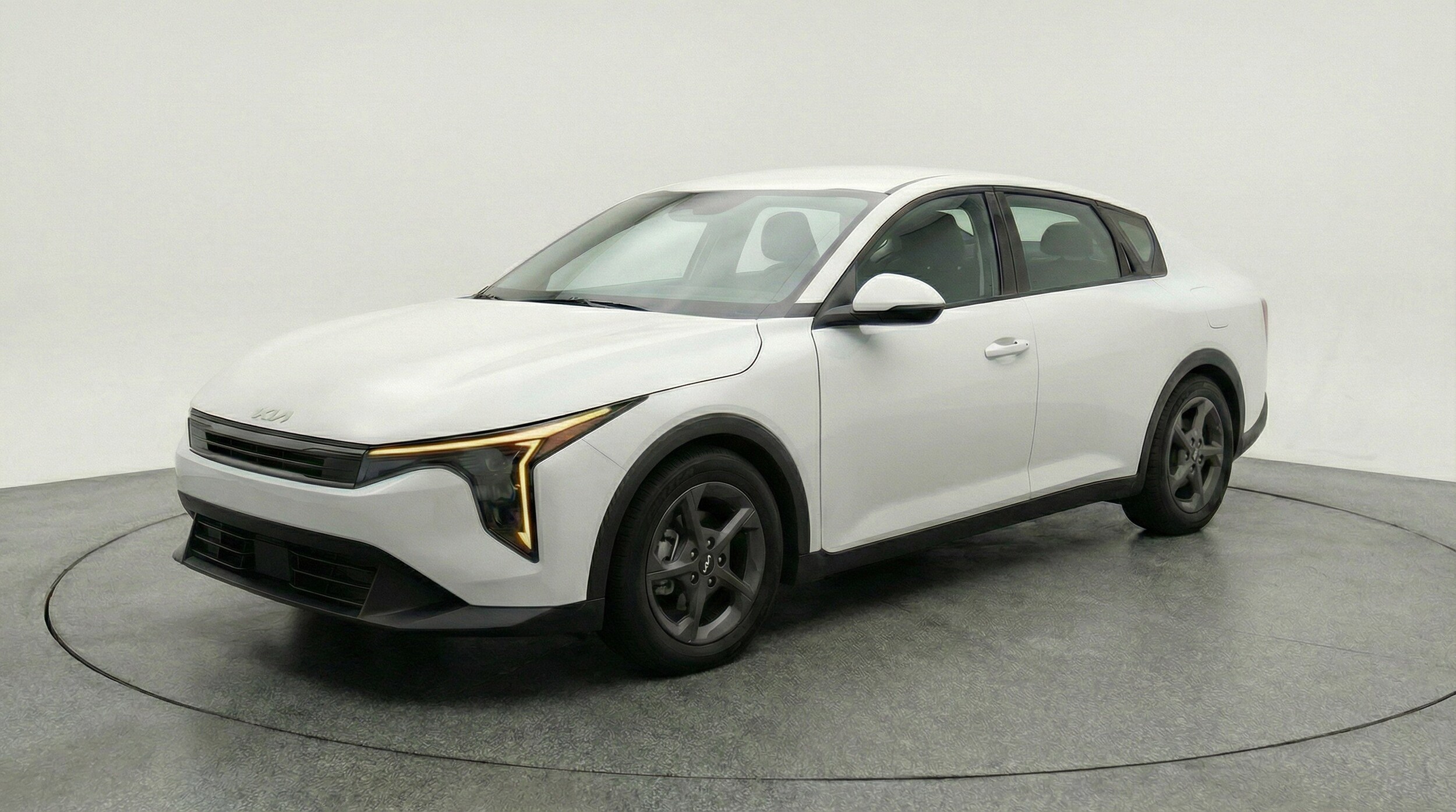 Thumbnail: 2025 Kia K4 - 3