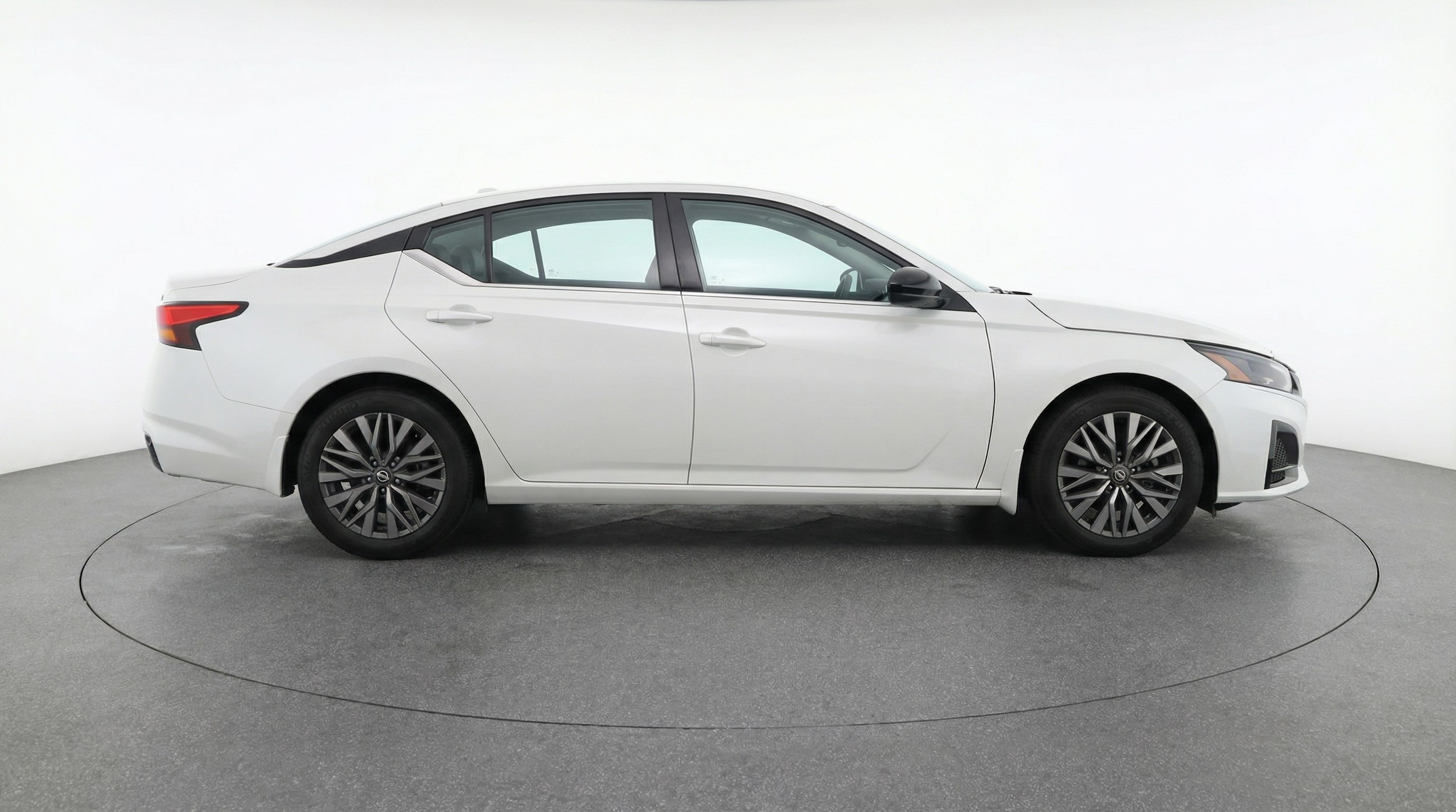 Thumbnail: 2025 Nissan Altima - 8