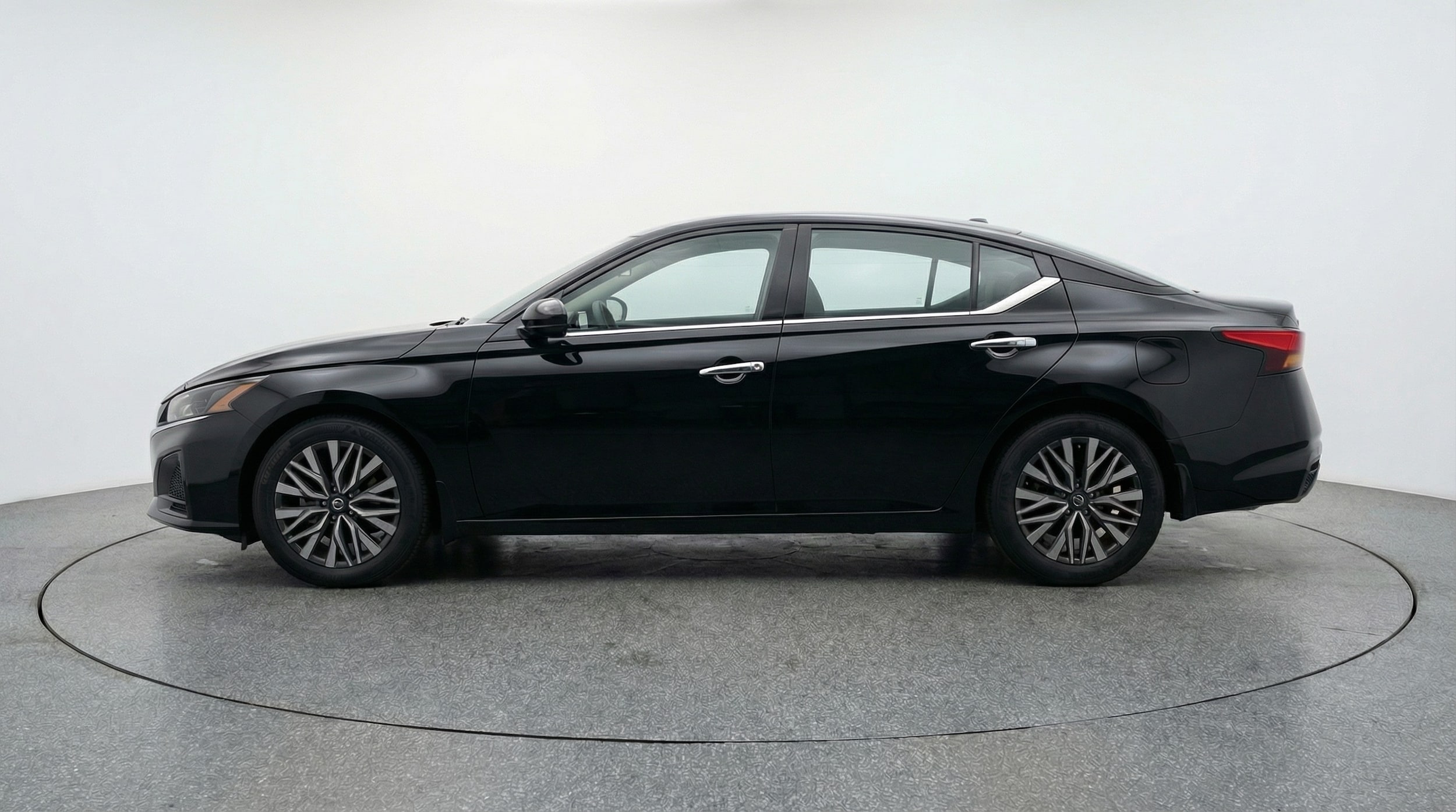 Thumbnail: 2025 Nissan Altima - 4