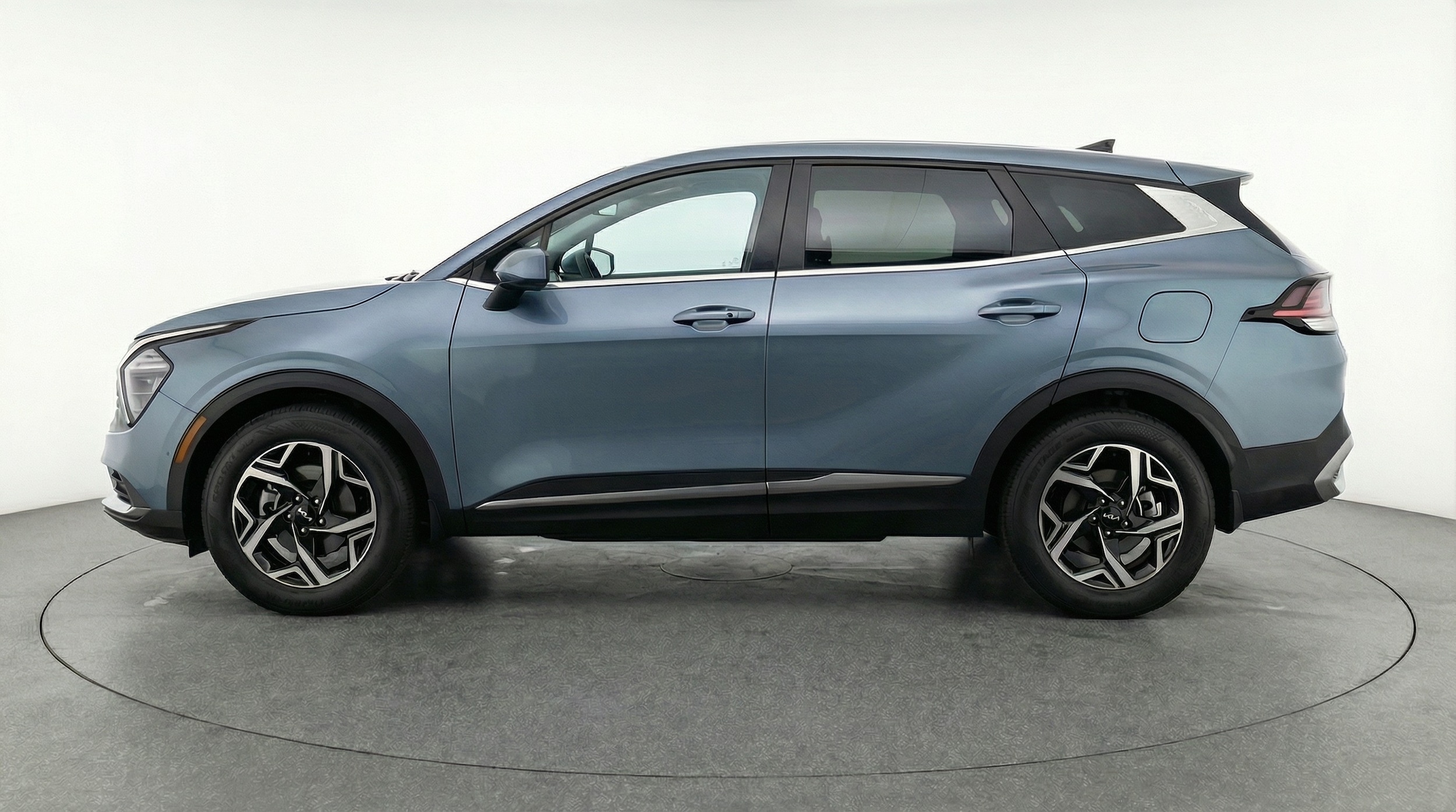 Thumbnail: 2025 Kia Sportage - 4