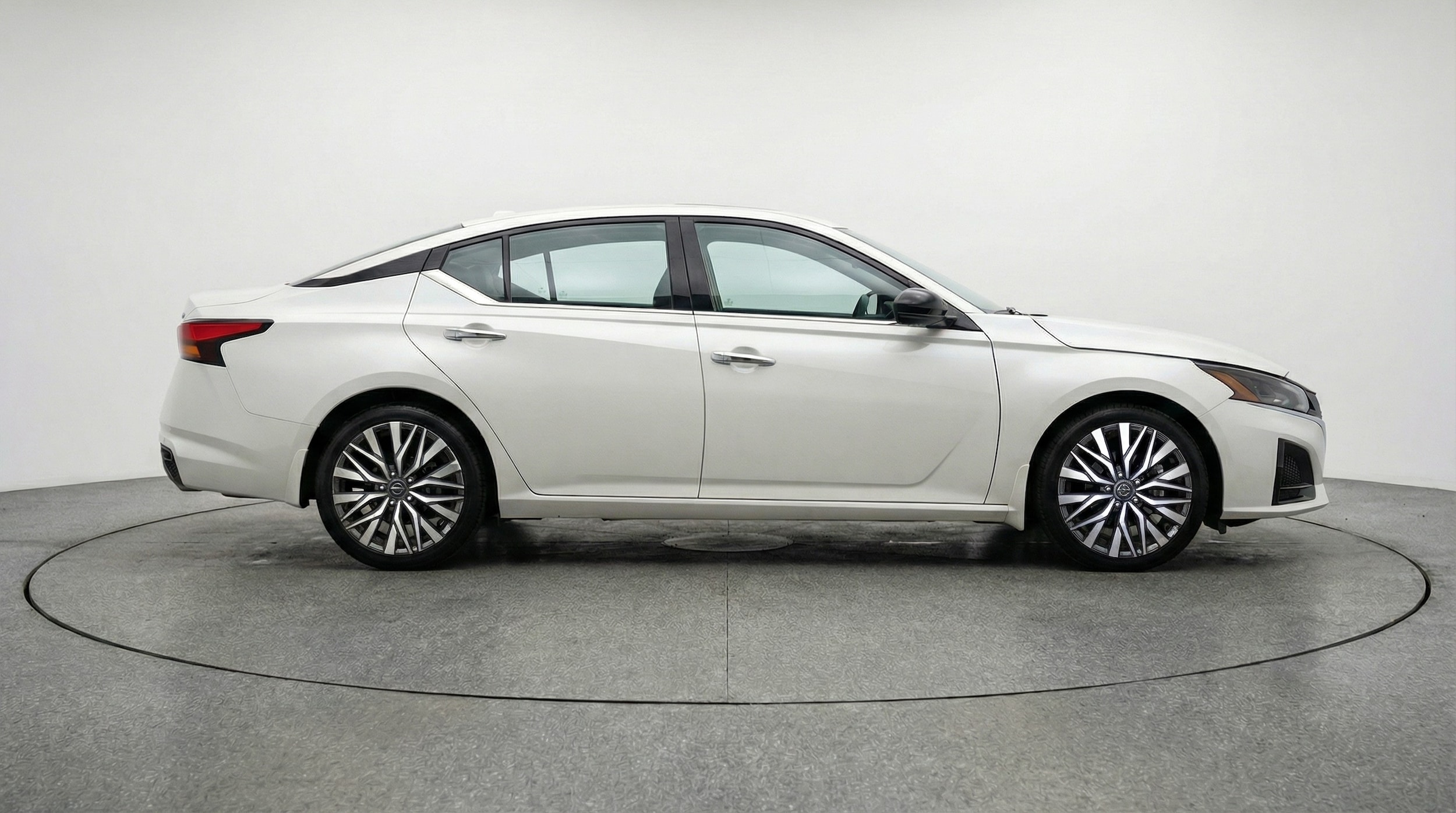 Thumbnail: 2025 Nissan Altima - 8