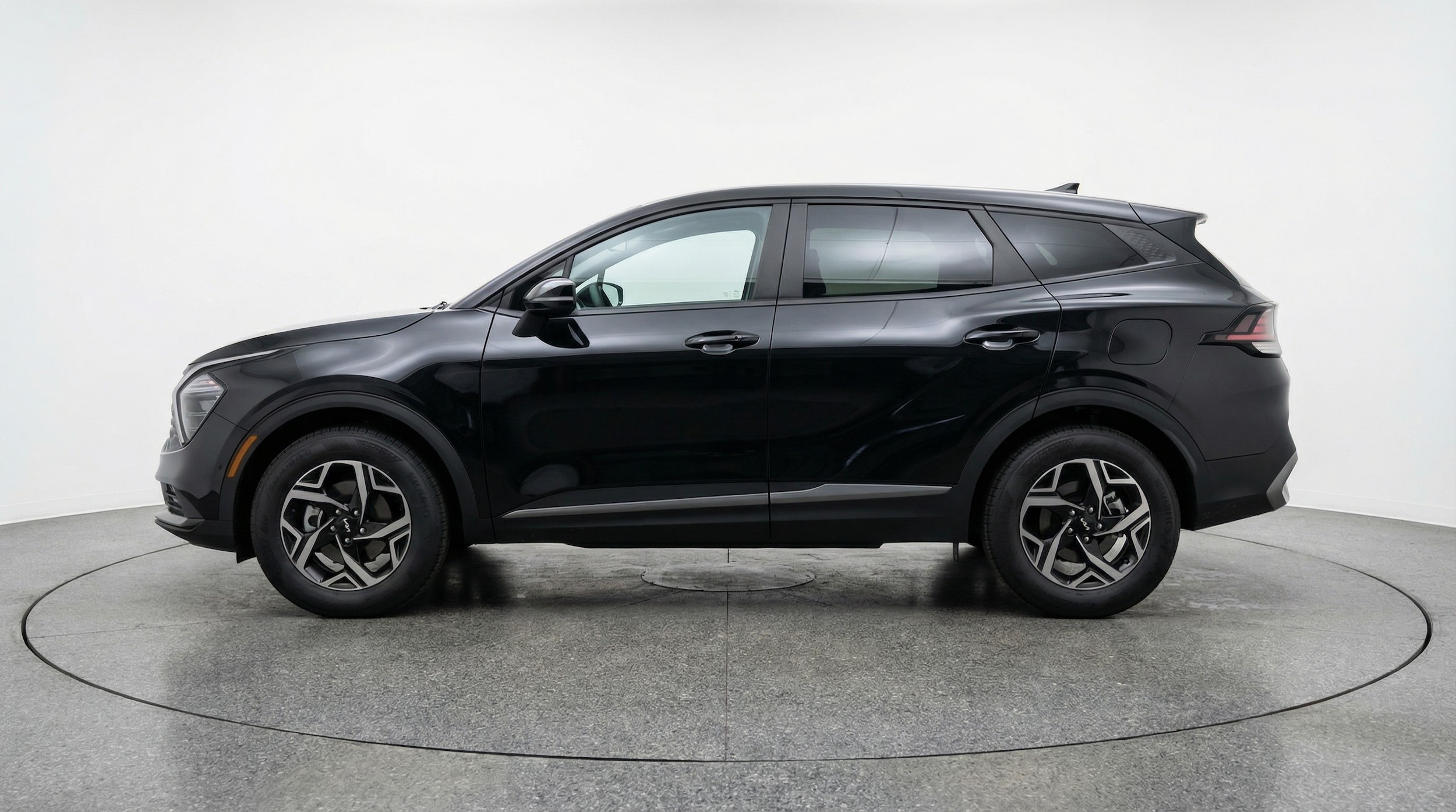 Thumbnail: 2025 Kia Sportage - 4