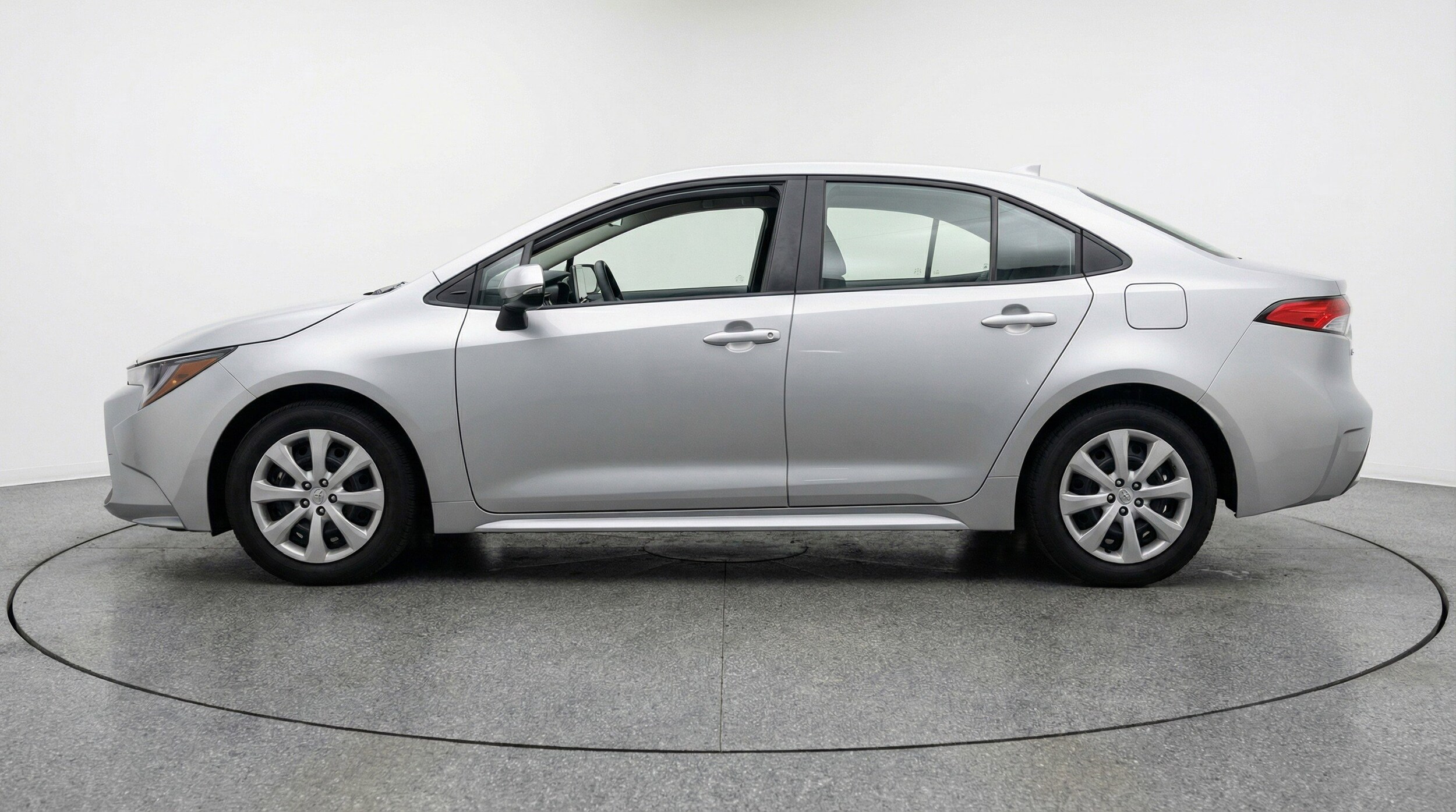 Thumbnail: 2025 Toyota Corolla - 5