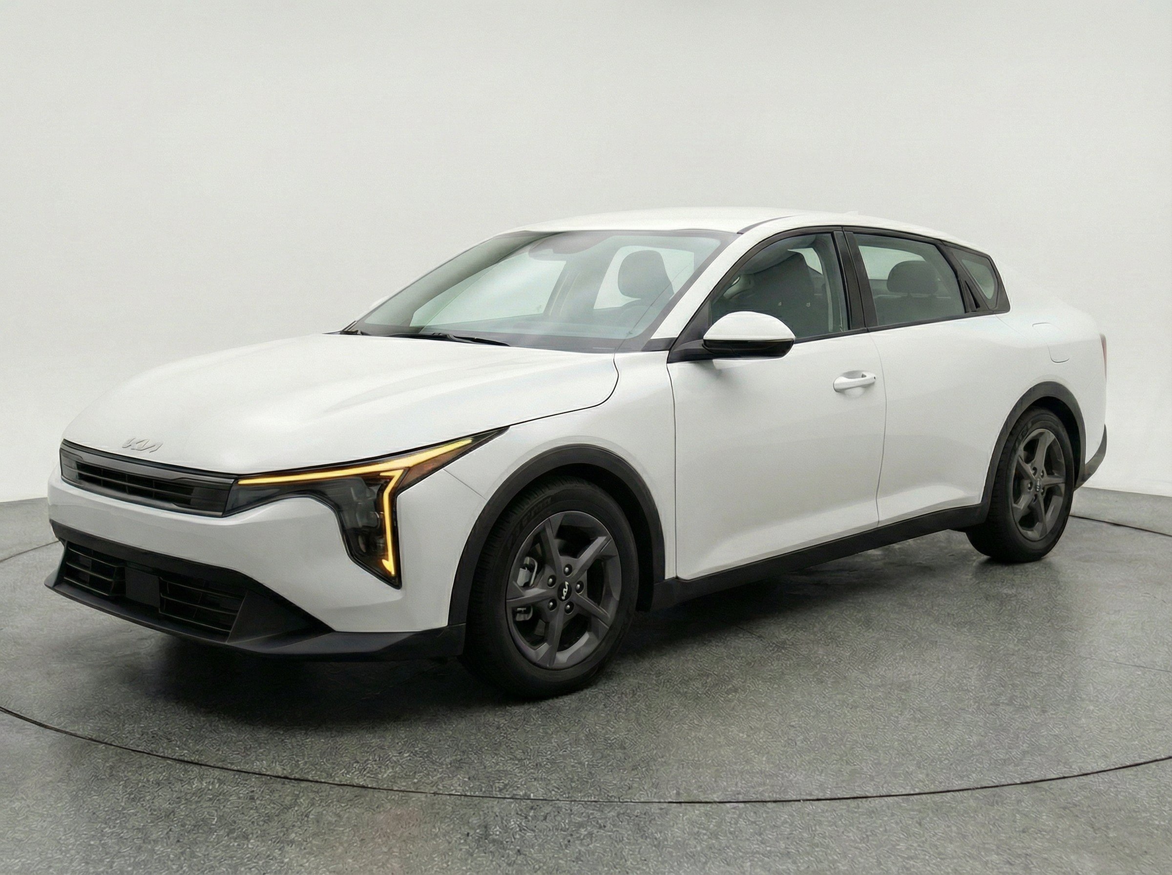 Thumbnail: 2025 Kia K4 - 3