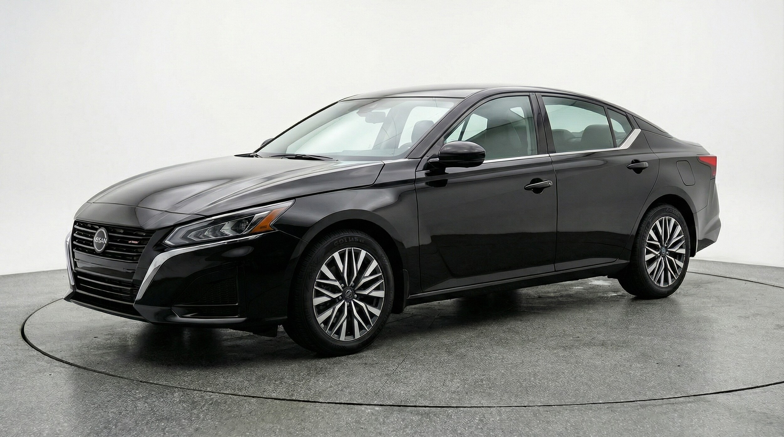 Thumbnail: 2025 Nissan Altima - 3