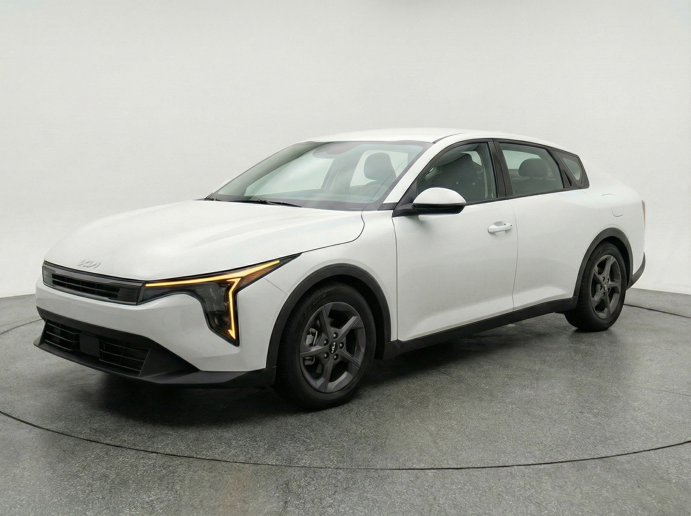 Thumbnail: 2025 Kia K4 - 3