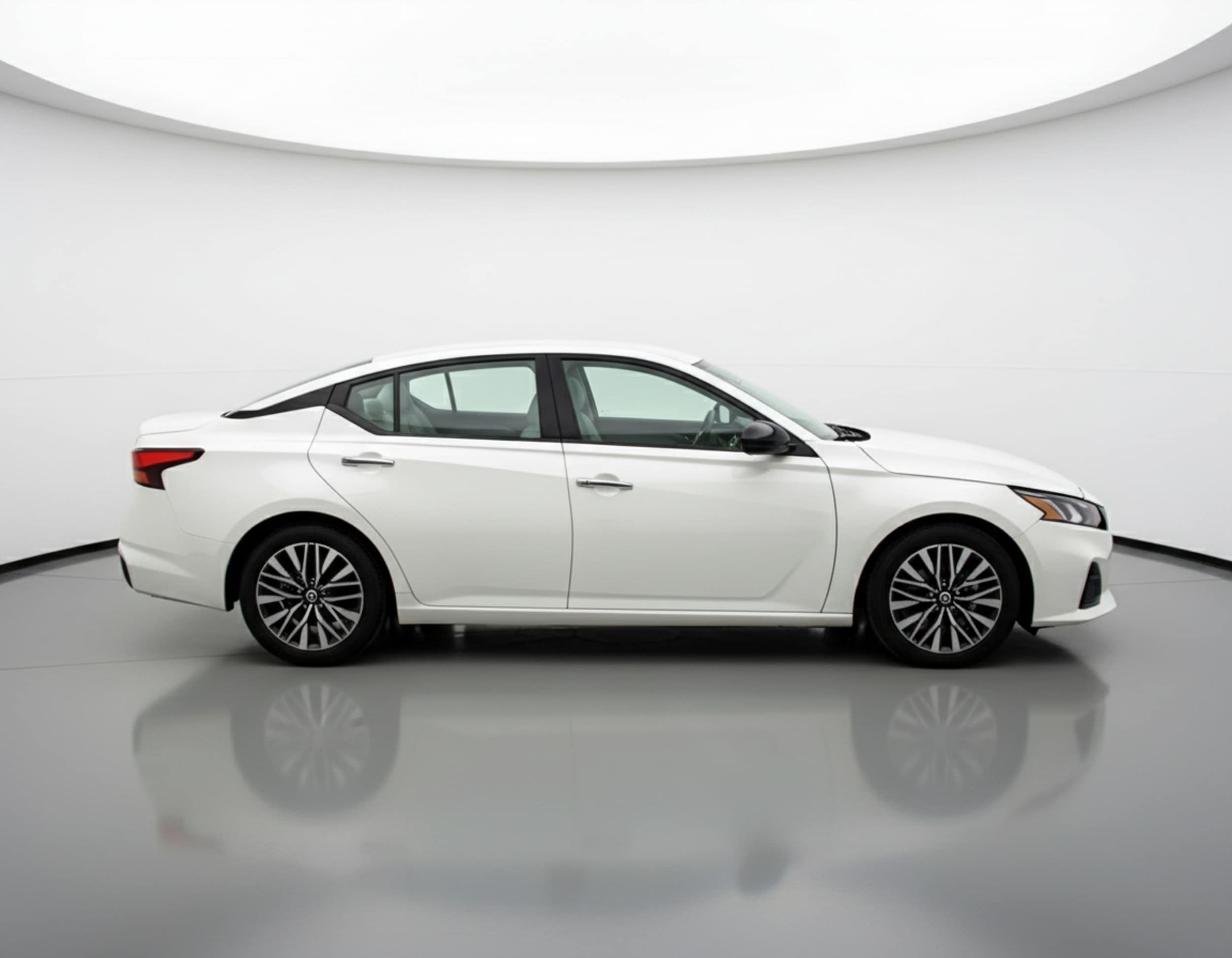 Thumbnail: 2025 Nissan Altima - 8