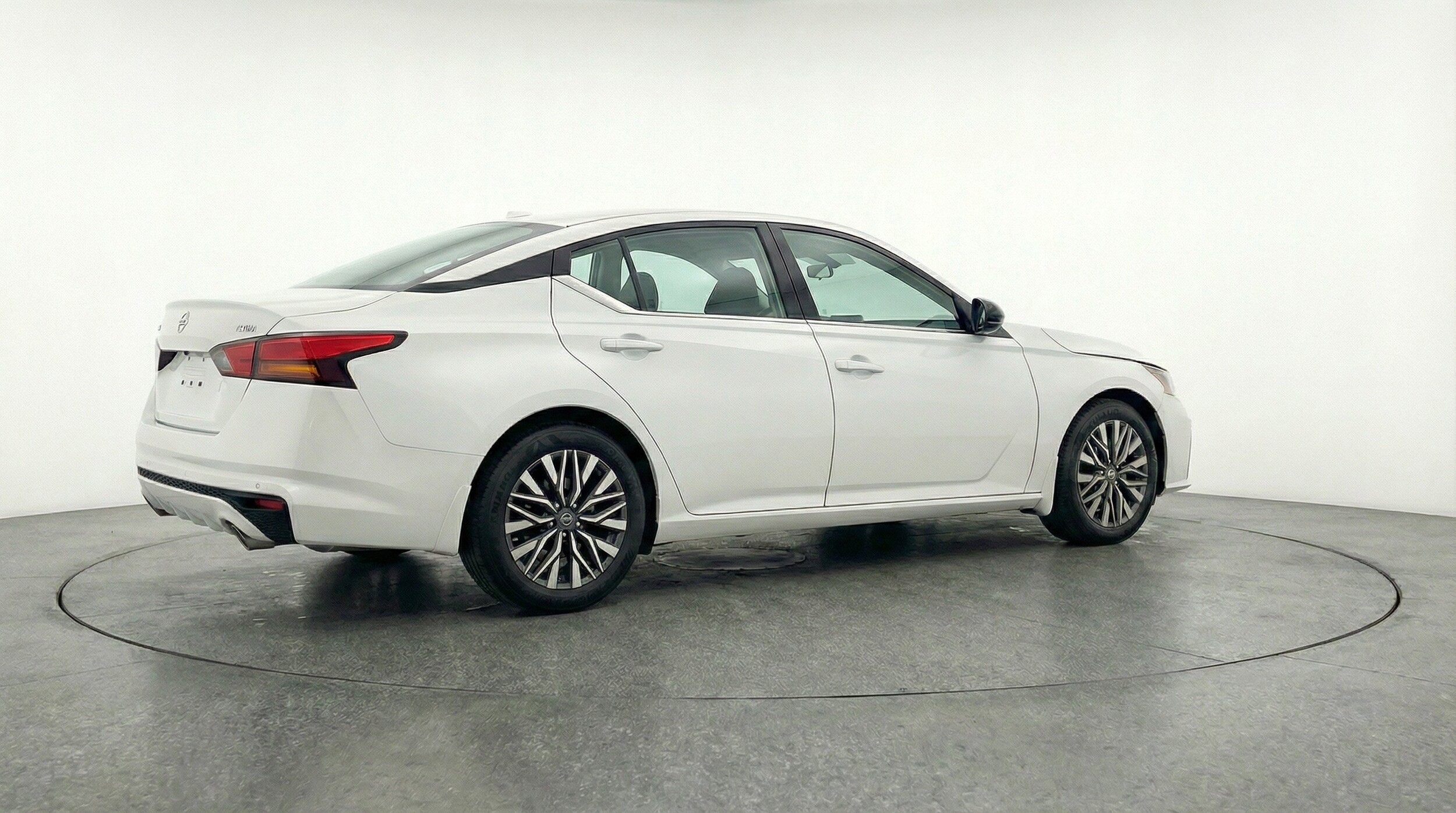 Thumbnail: 2025 Nissan Altima - 9