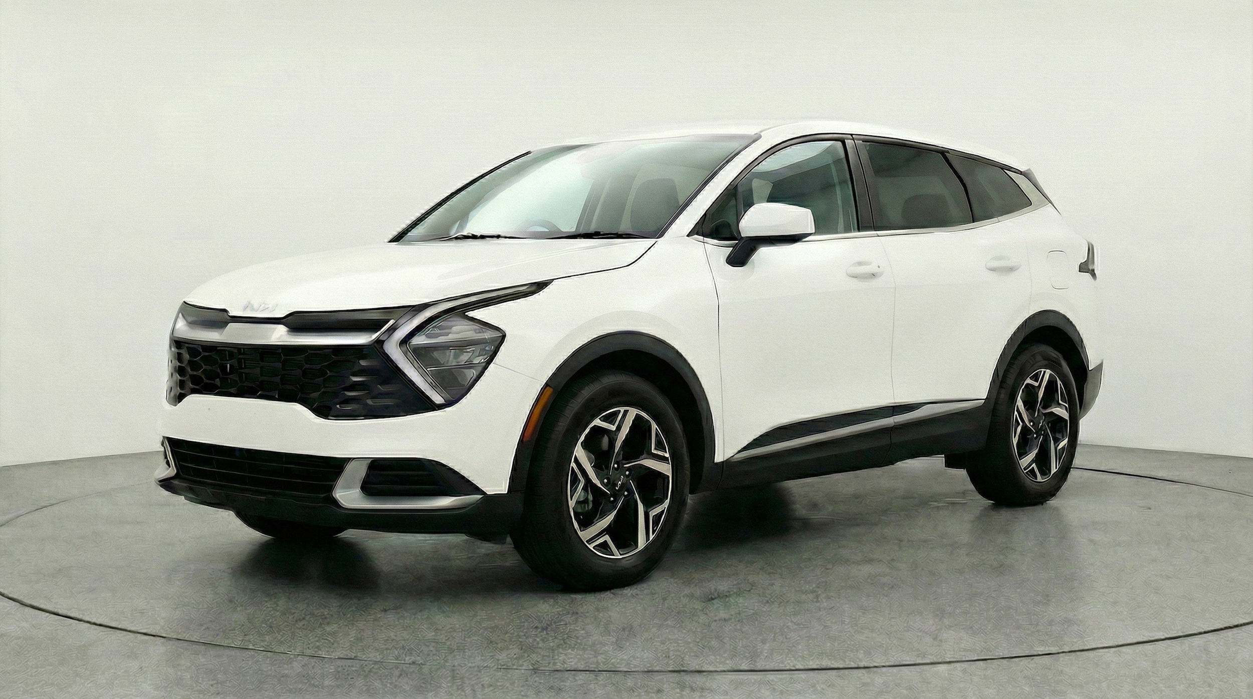 Thumbnail: 2025 Kia Sportage - 3