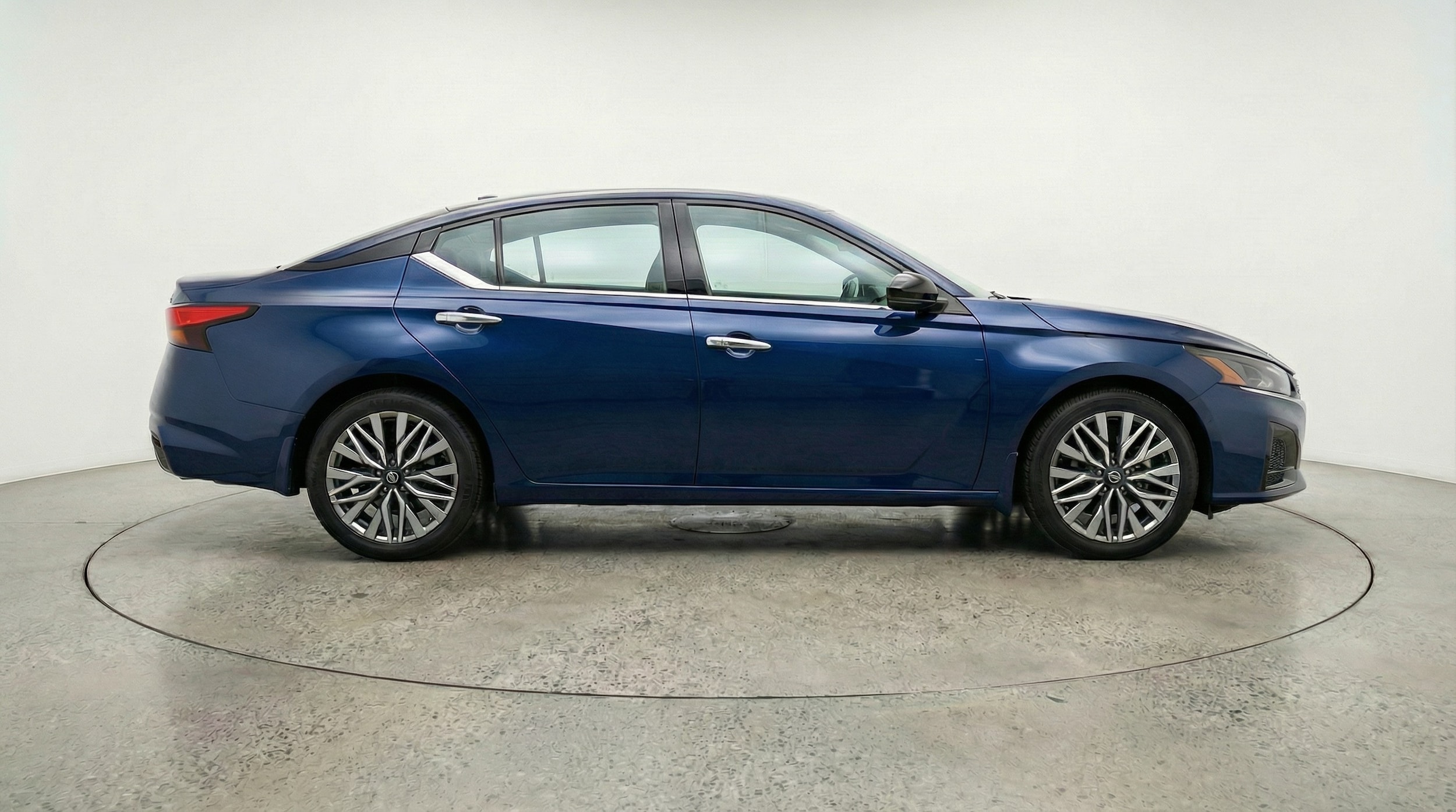 Thumbnail: 2025 Nissan Altima - 8