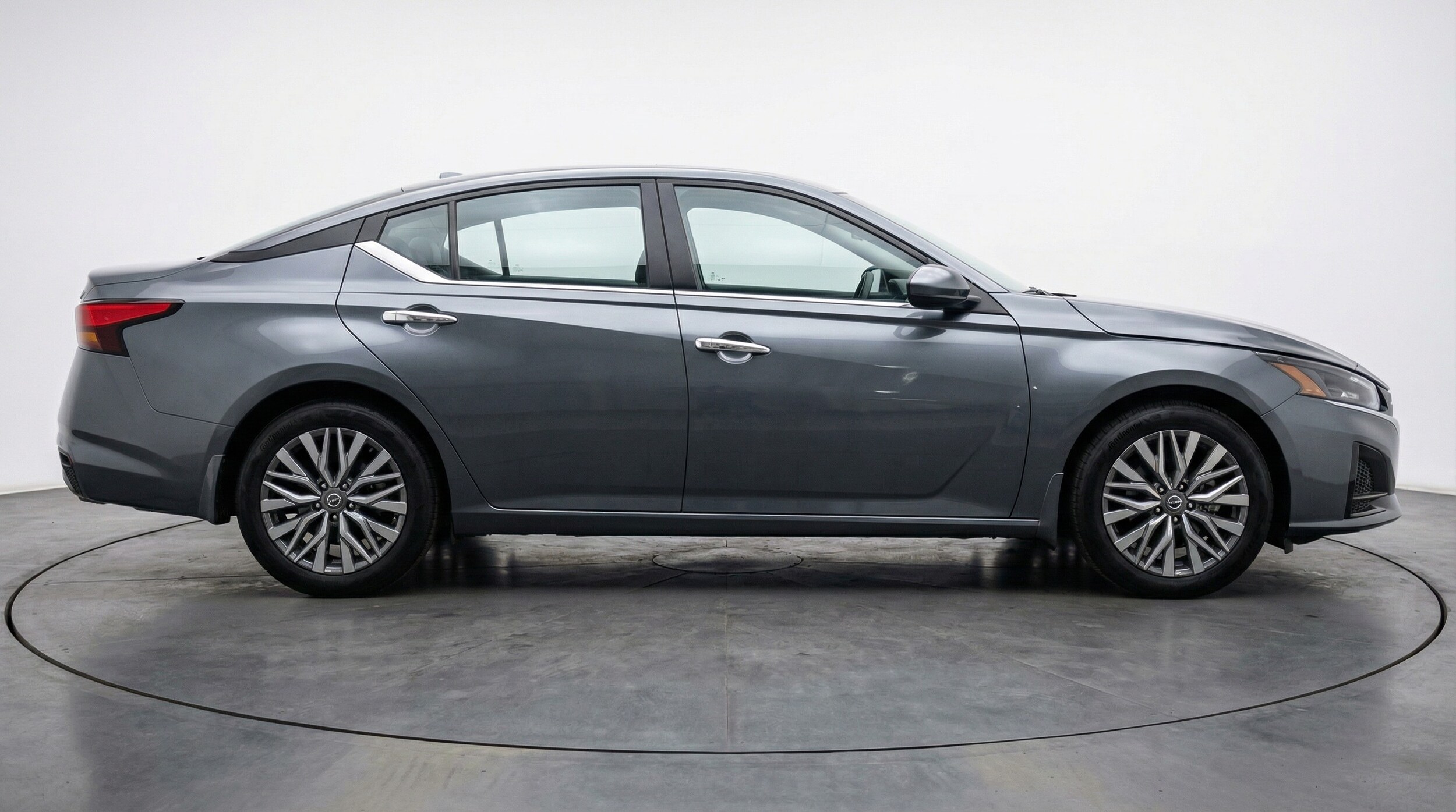 Thumbnail: 2025 Nissan Altima - 8