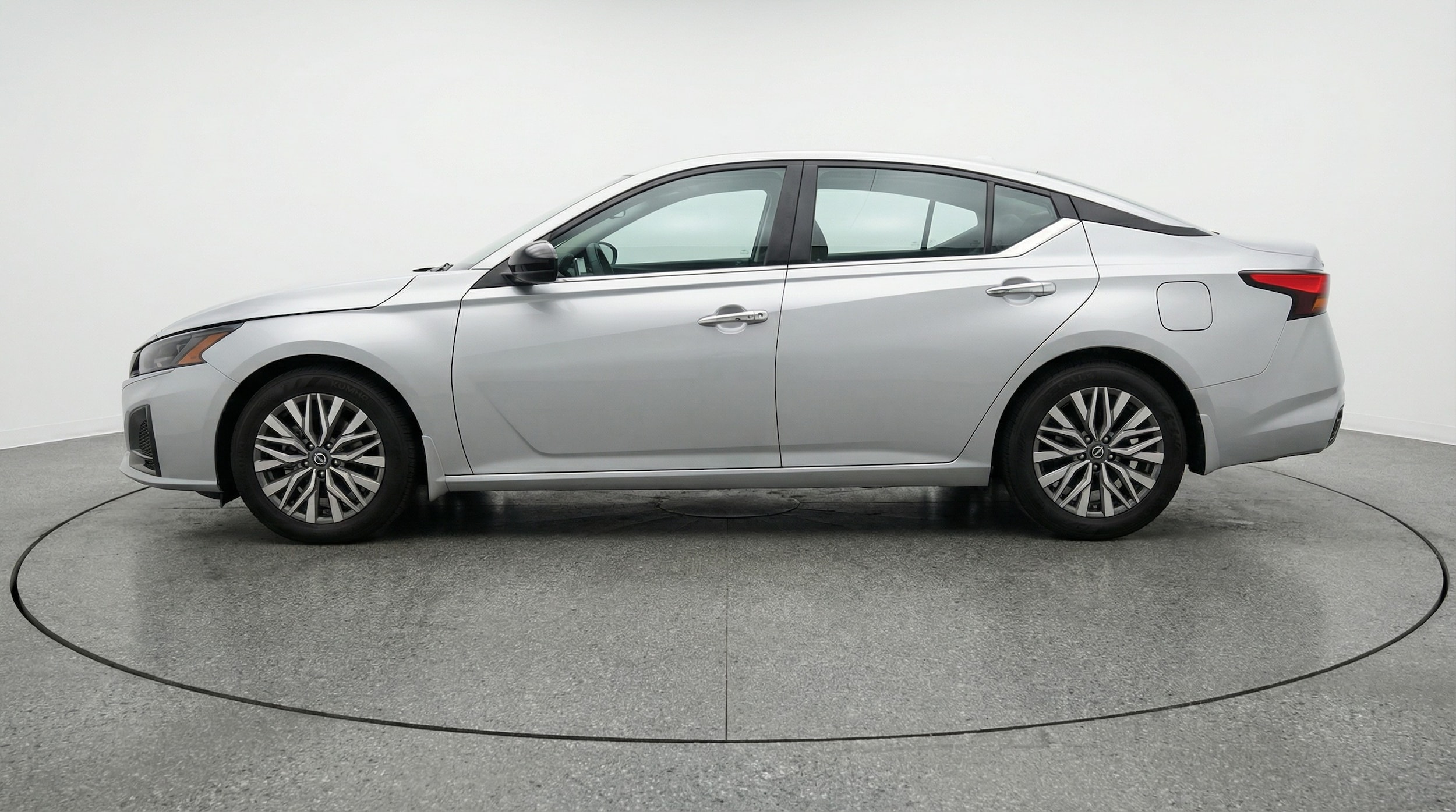 Thumbnail: 2025 Nissan Altima - 4