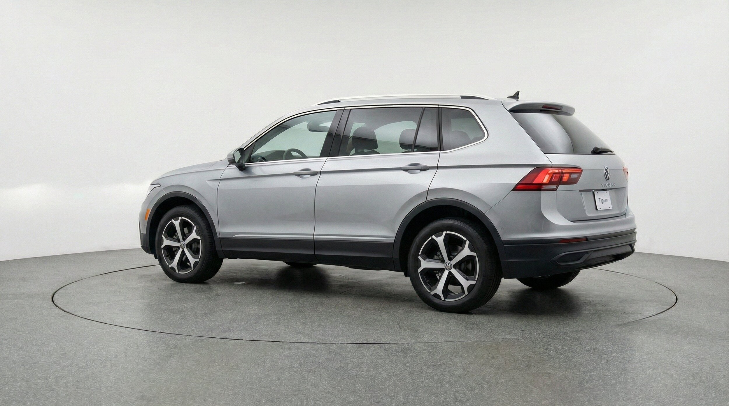 Thumbnail: 2026 Volkswagen Tiguan - 6