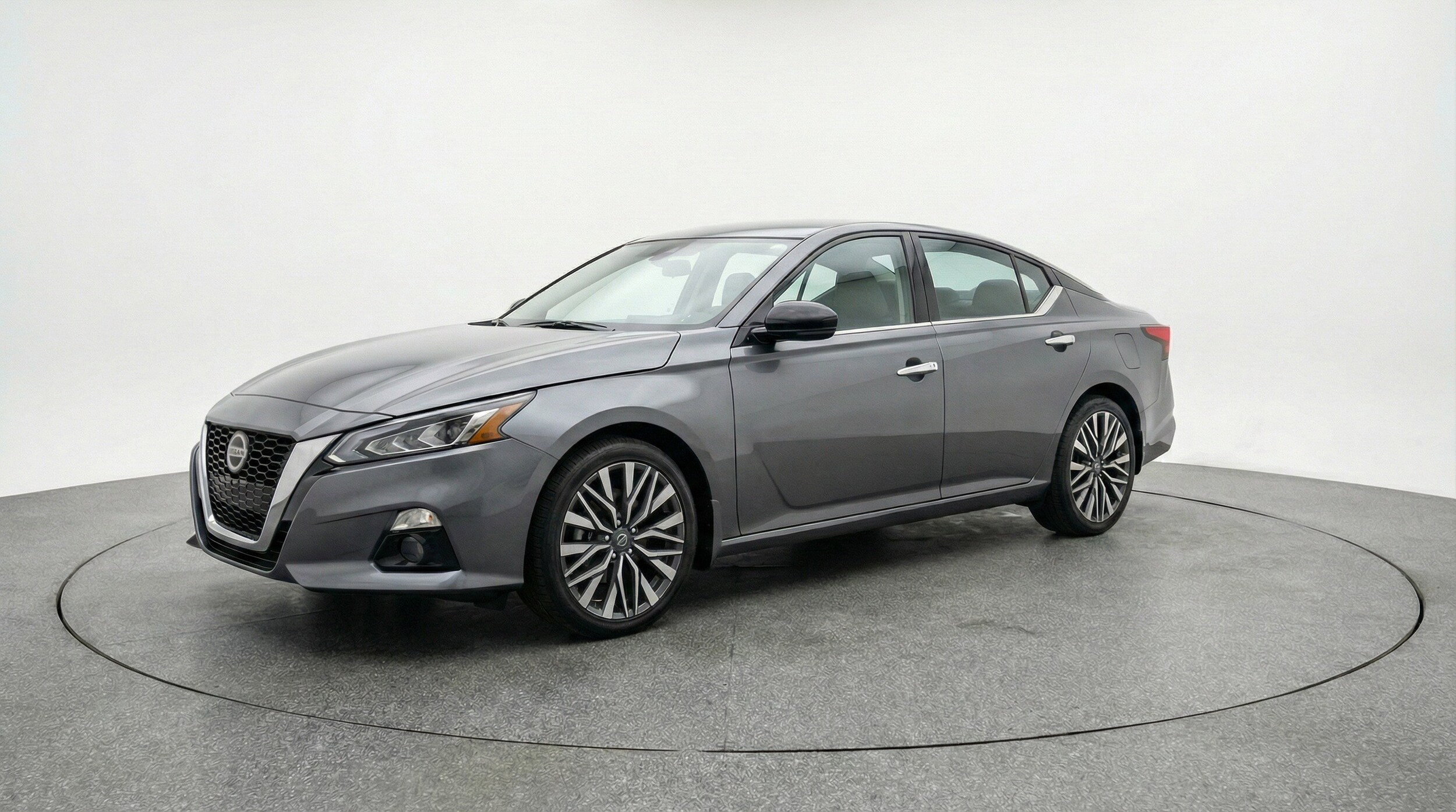 Thumbnail: 2025 Nissan Altima - 3