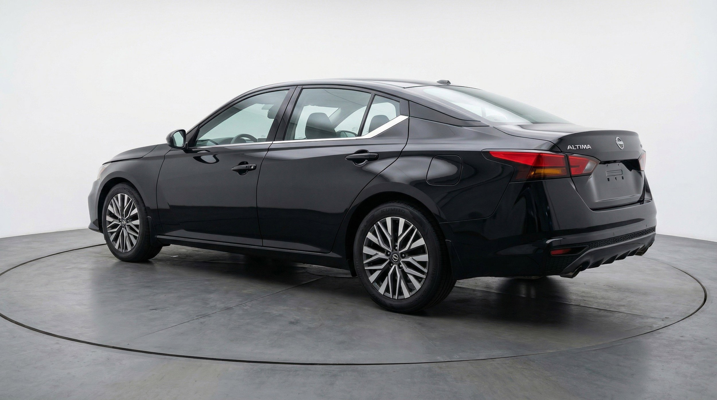 Thumbnail: 2025 Nissan Altima - 6