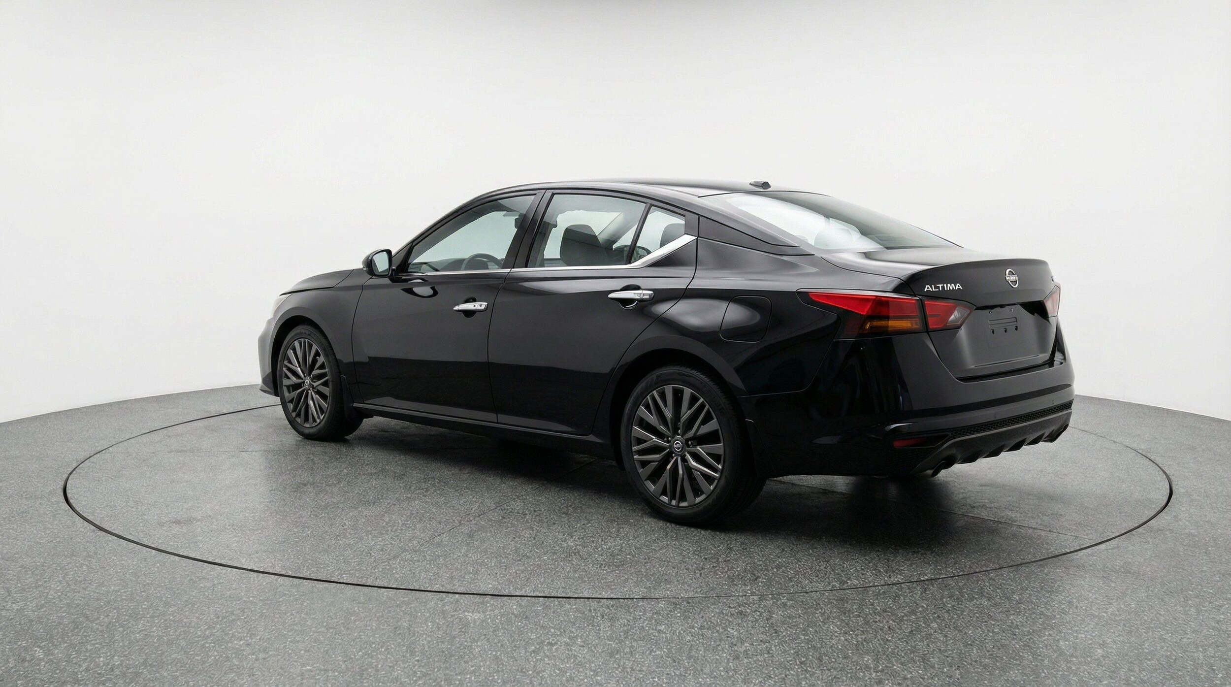 Thumbnail: 2025 Nissan Altima - 6