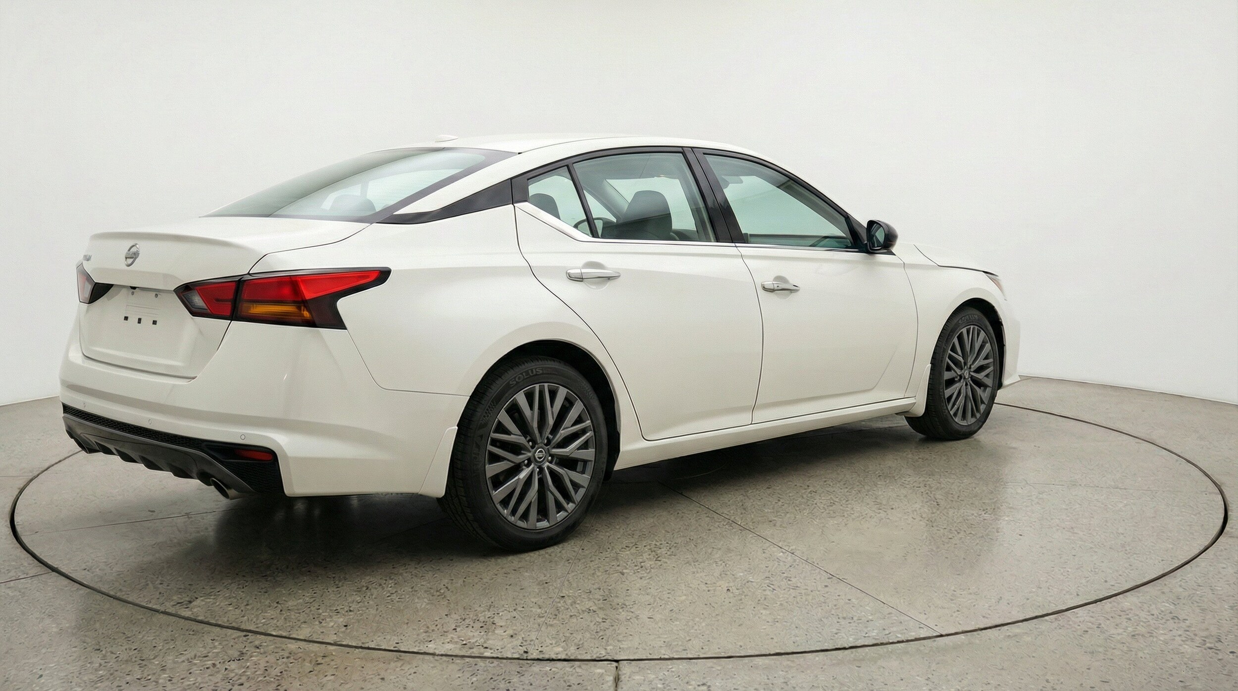 Thumbnail: 2025 Nissan Altima - 9