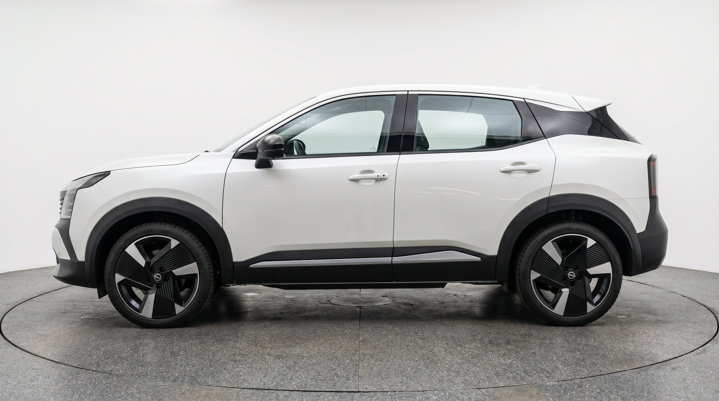 Thumbnail: 2026 Nissan Kicks - 5