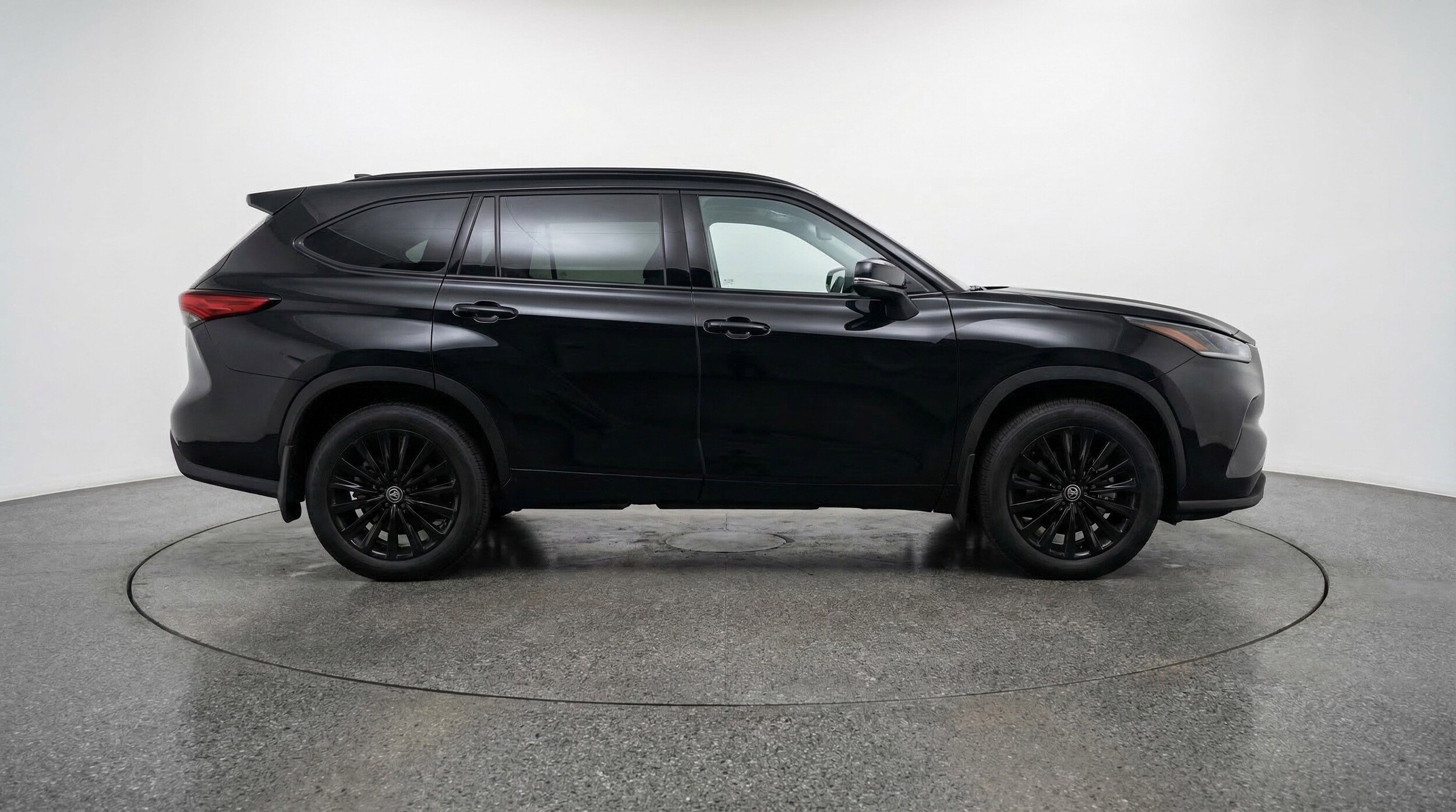 Thumbnail: 2025 Toyota Highlander - 11