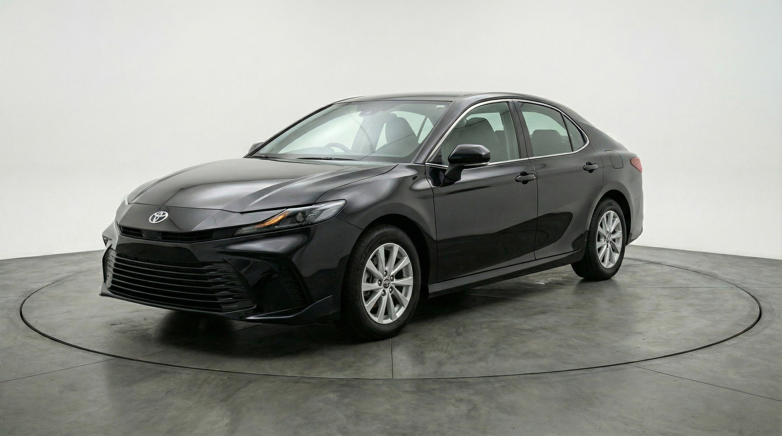 Thumbnail: 2025 Toyota Camry - 3