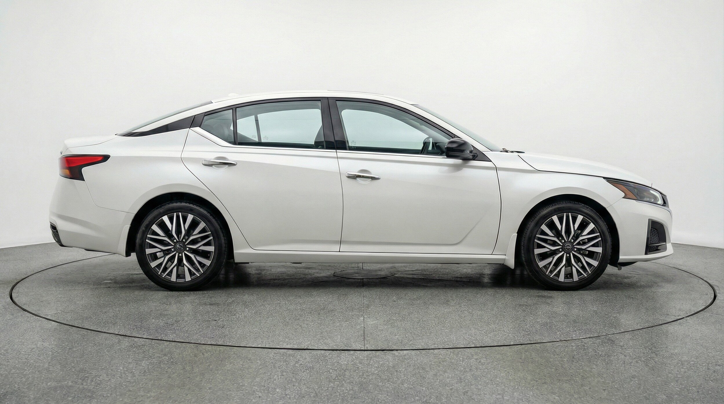 Thumbnail: 2025 Nissan Altima - 11