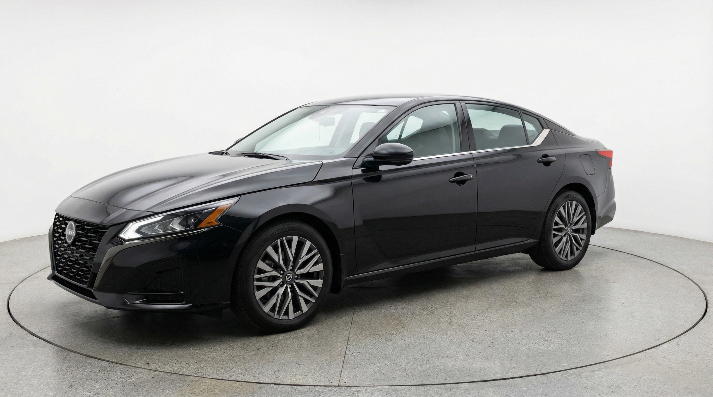 Thumbnail: 2025 Nissan Altima - 3