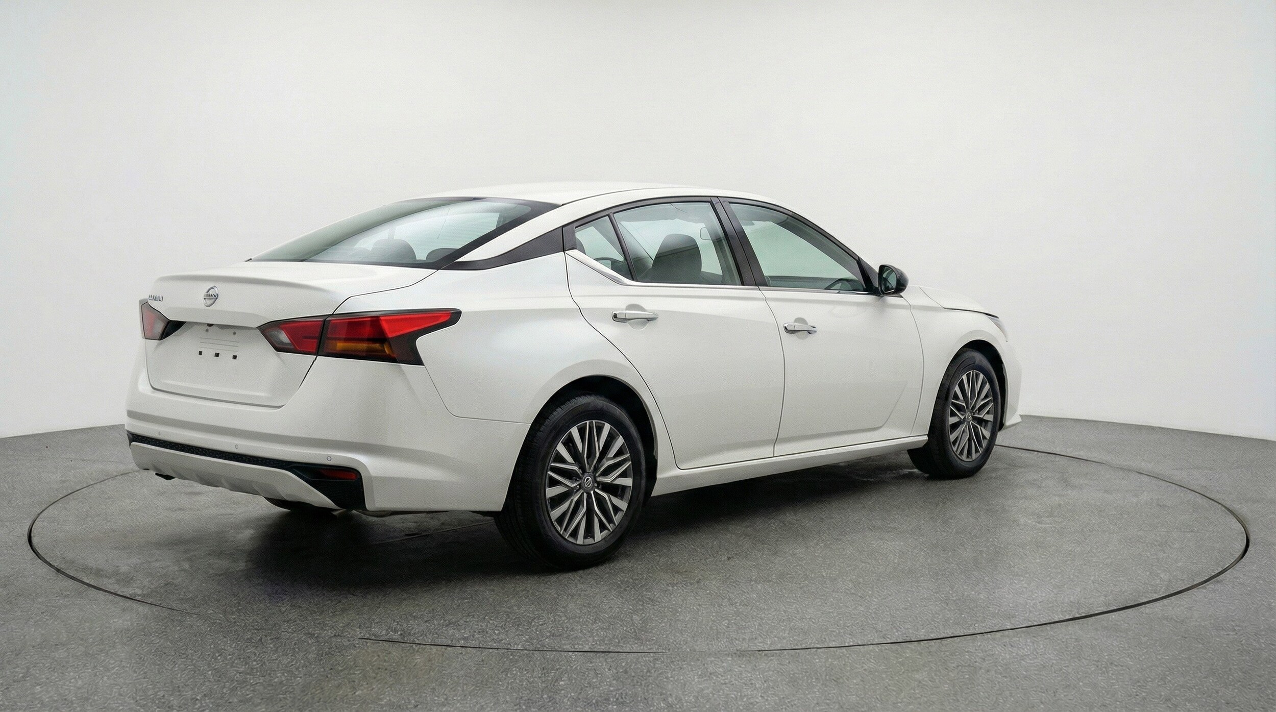 Thumbnail: 2025 Nissan Altima - 9