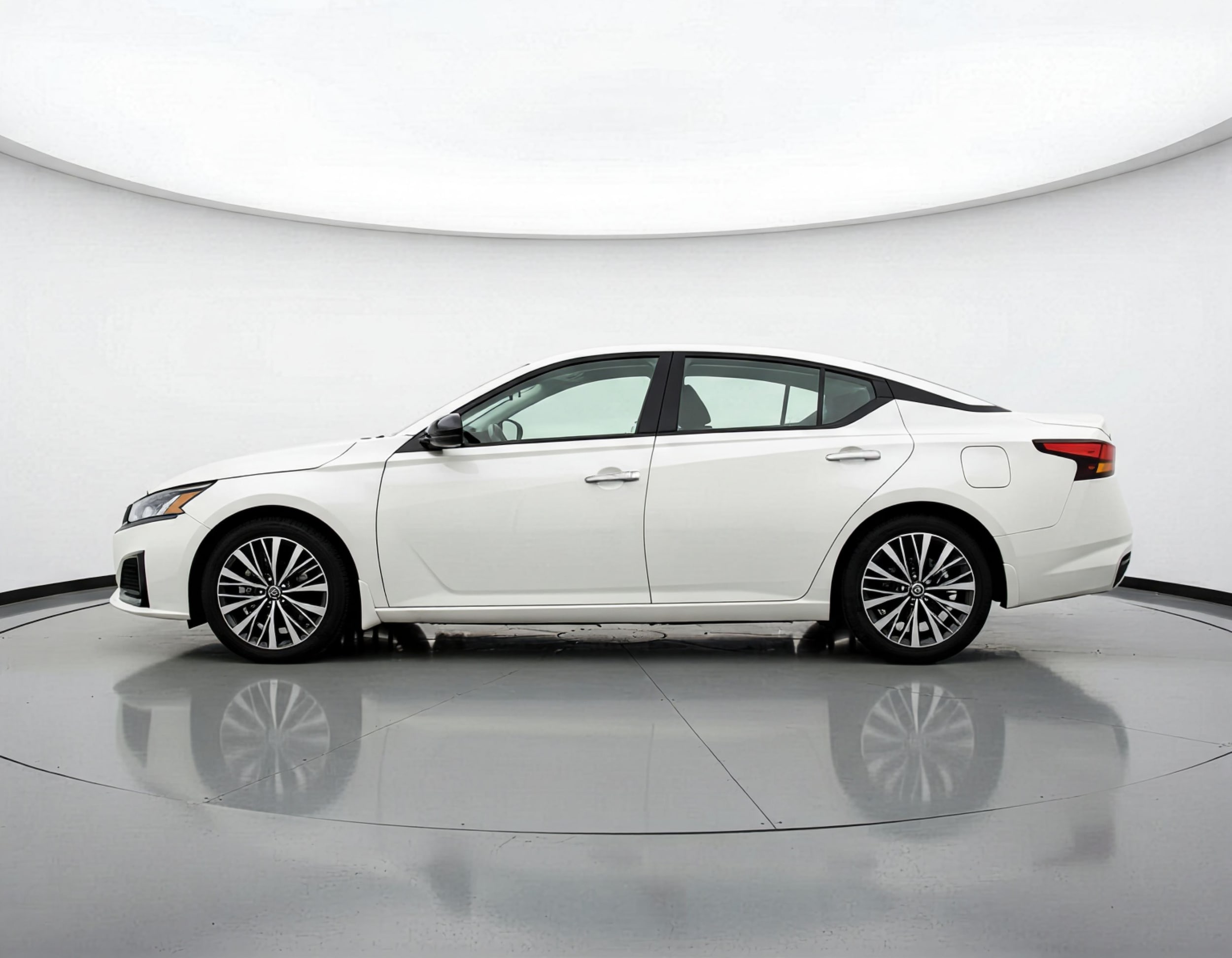 Thumbnail: 2025 Nissan Altima - 4