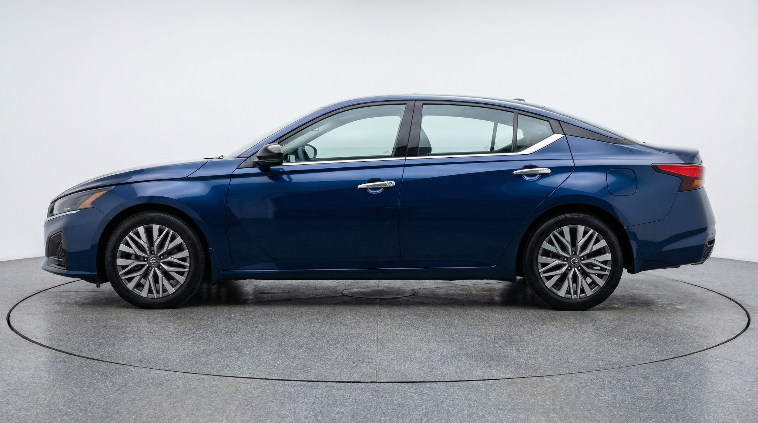 Thumbnail: 2025 Nissan Altima - 4