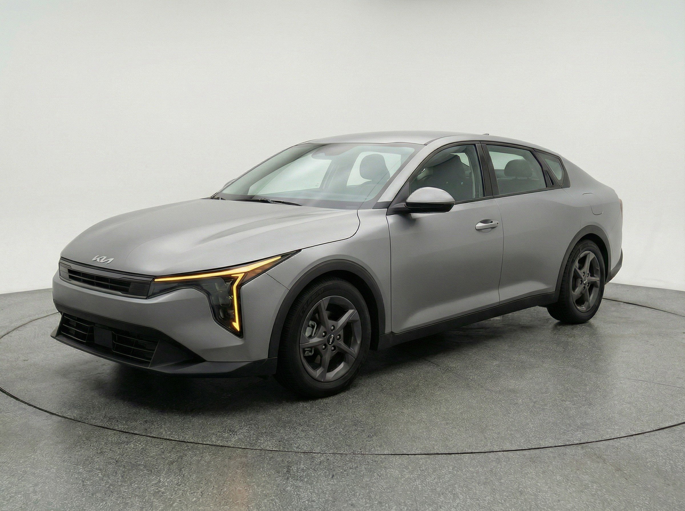 Thumbnail: 2025 Kia K4 - 3