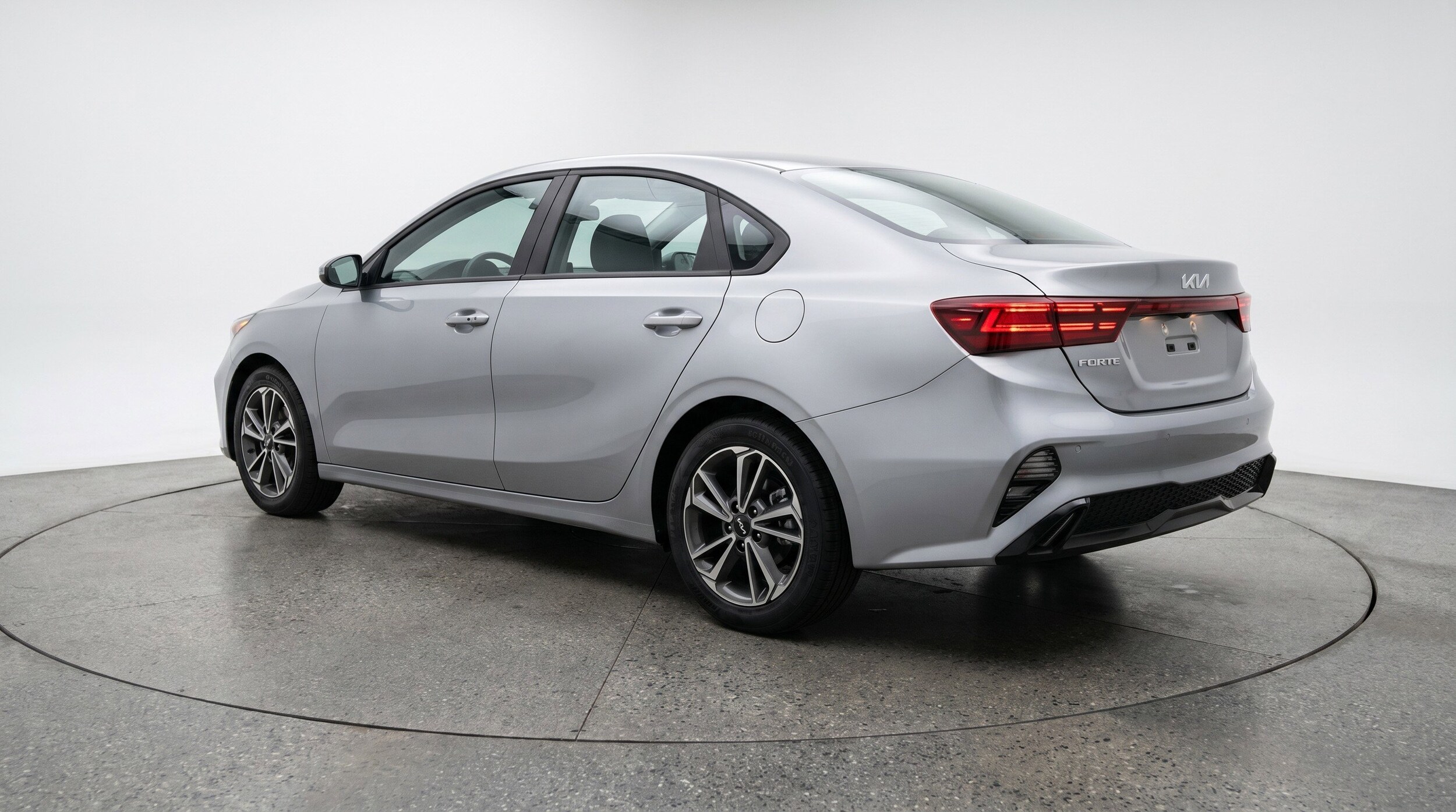 Thumbnail: 2024 Kia Forte - 6