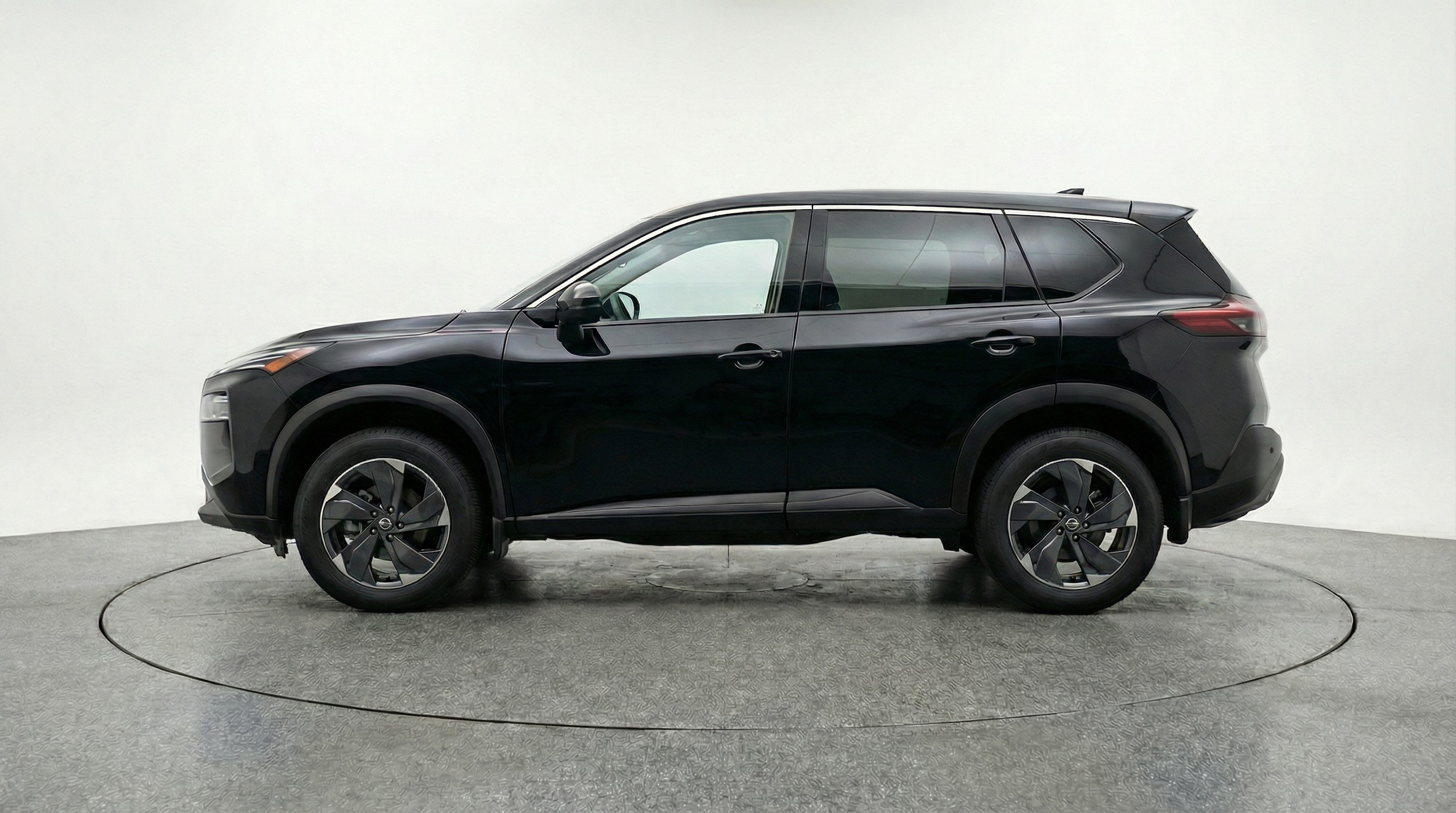 Thumbnail: 2025 Nissan Rogue - 4