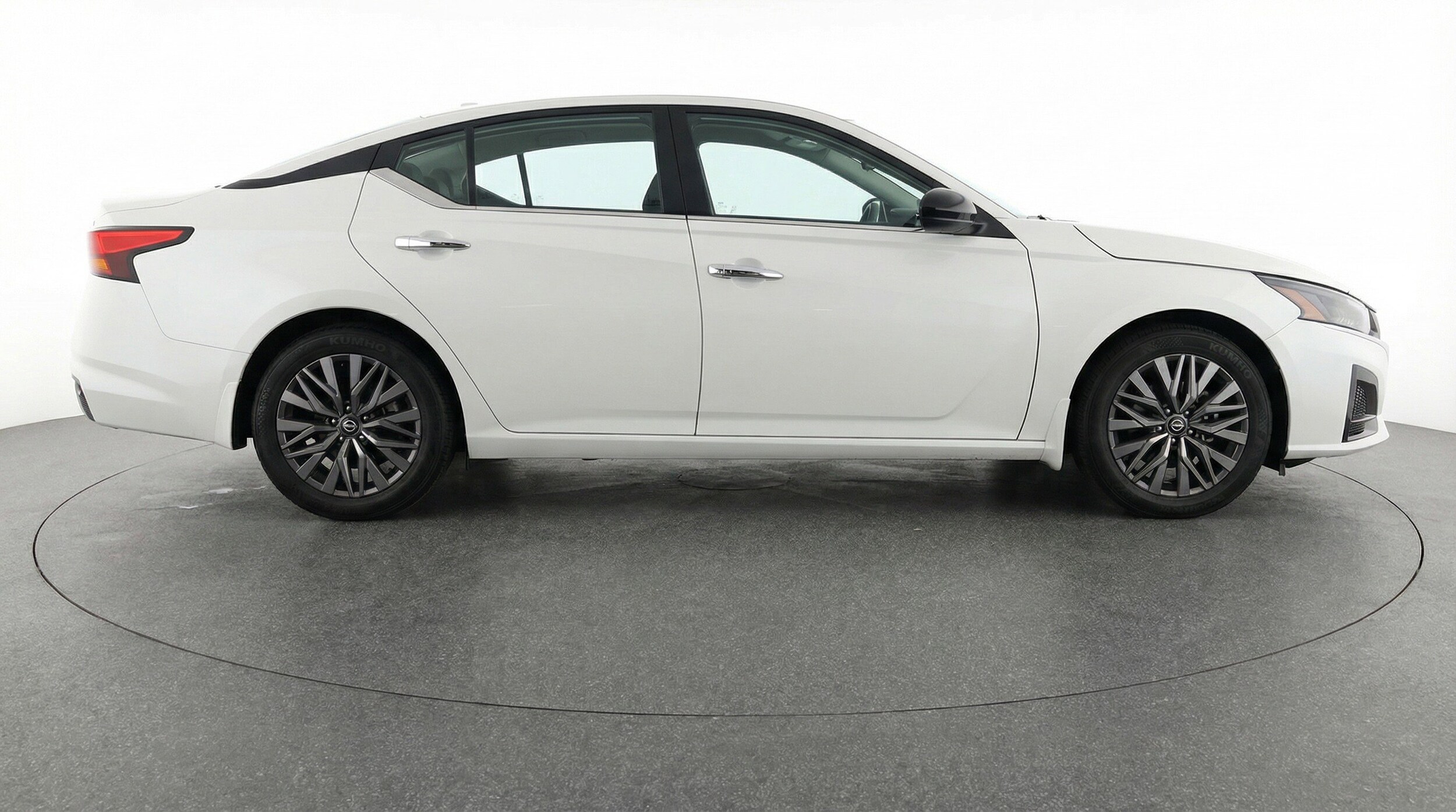 Thumbnail: 2025 Nissan Altima - 11