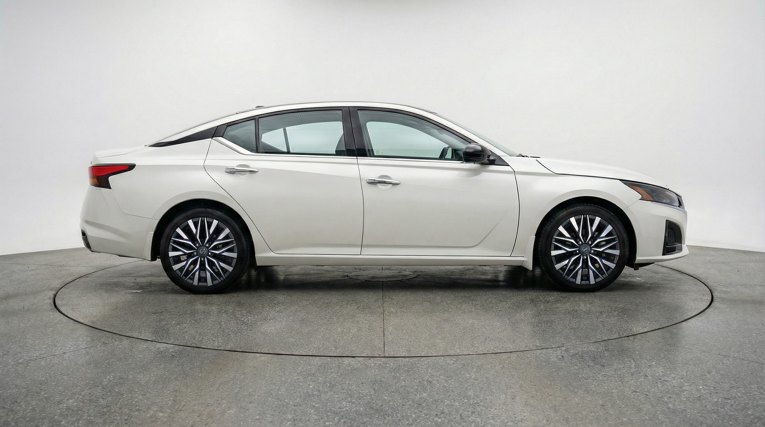 Thumbnail: 2025 Nissan Altima - 8