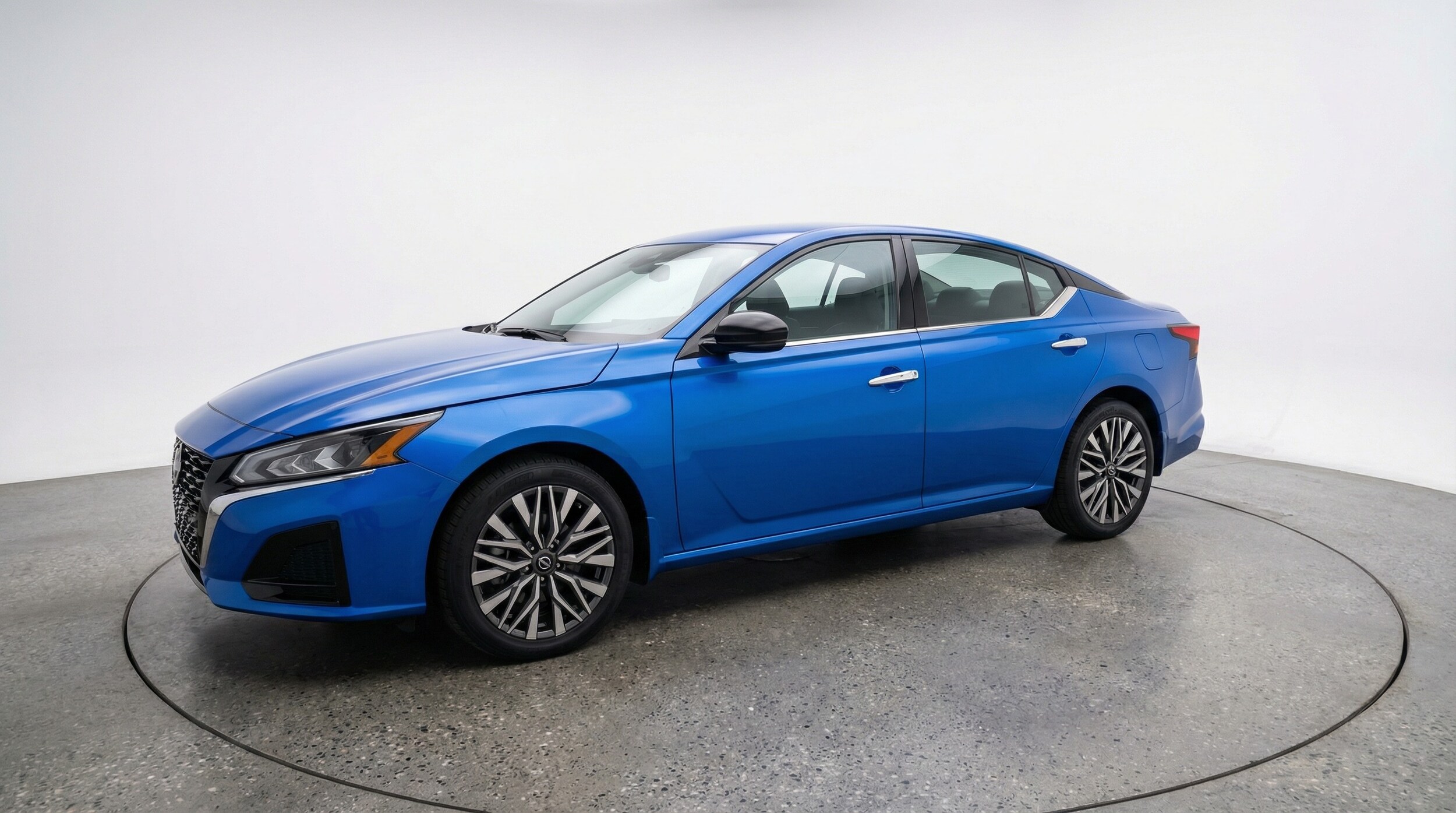 Thumbnail: 2025 Nissan Altima - 3