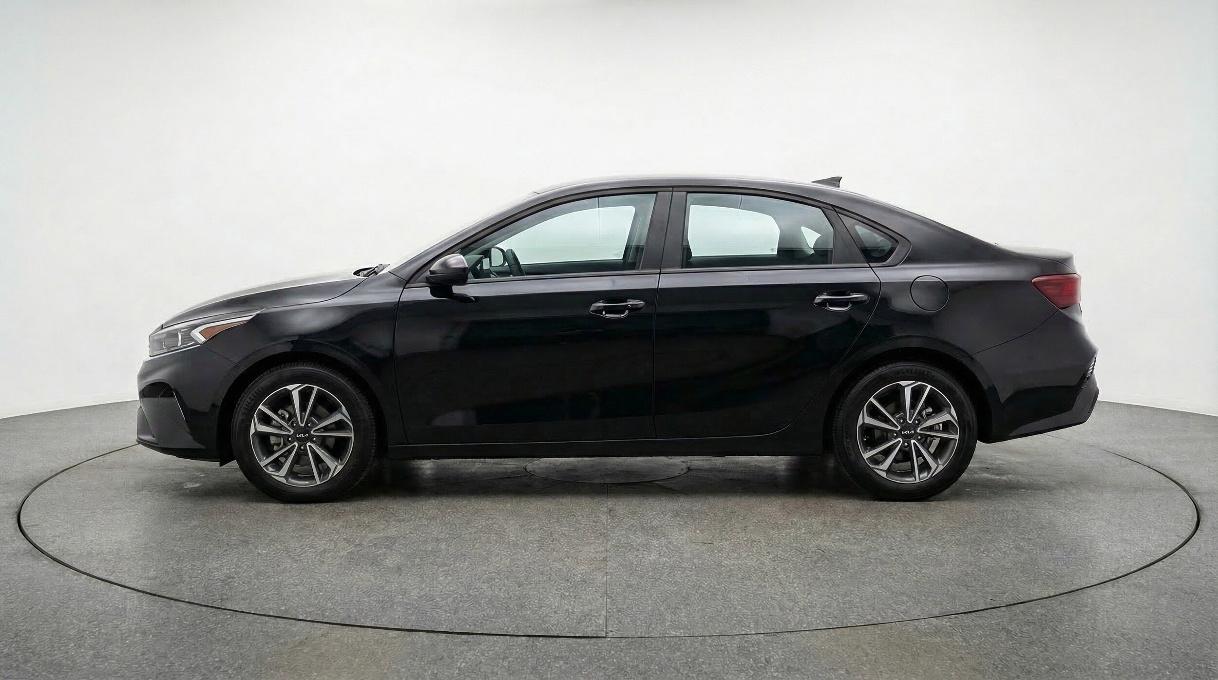 Thumbnail: 2024 Kia Forte - 5