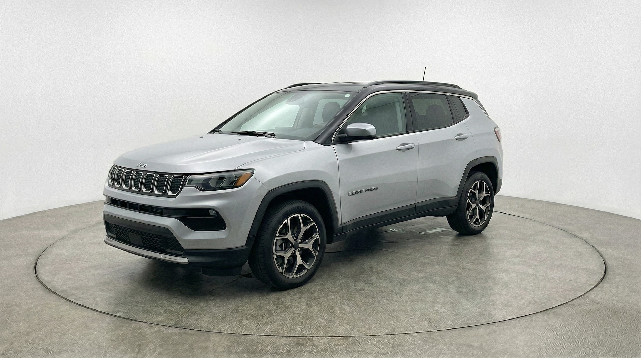 Thumbnail: 2025 Jeep Compass - 3