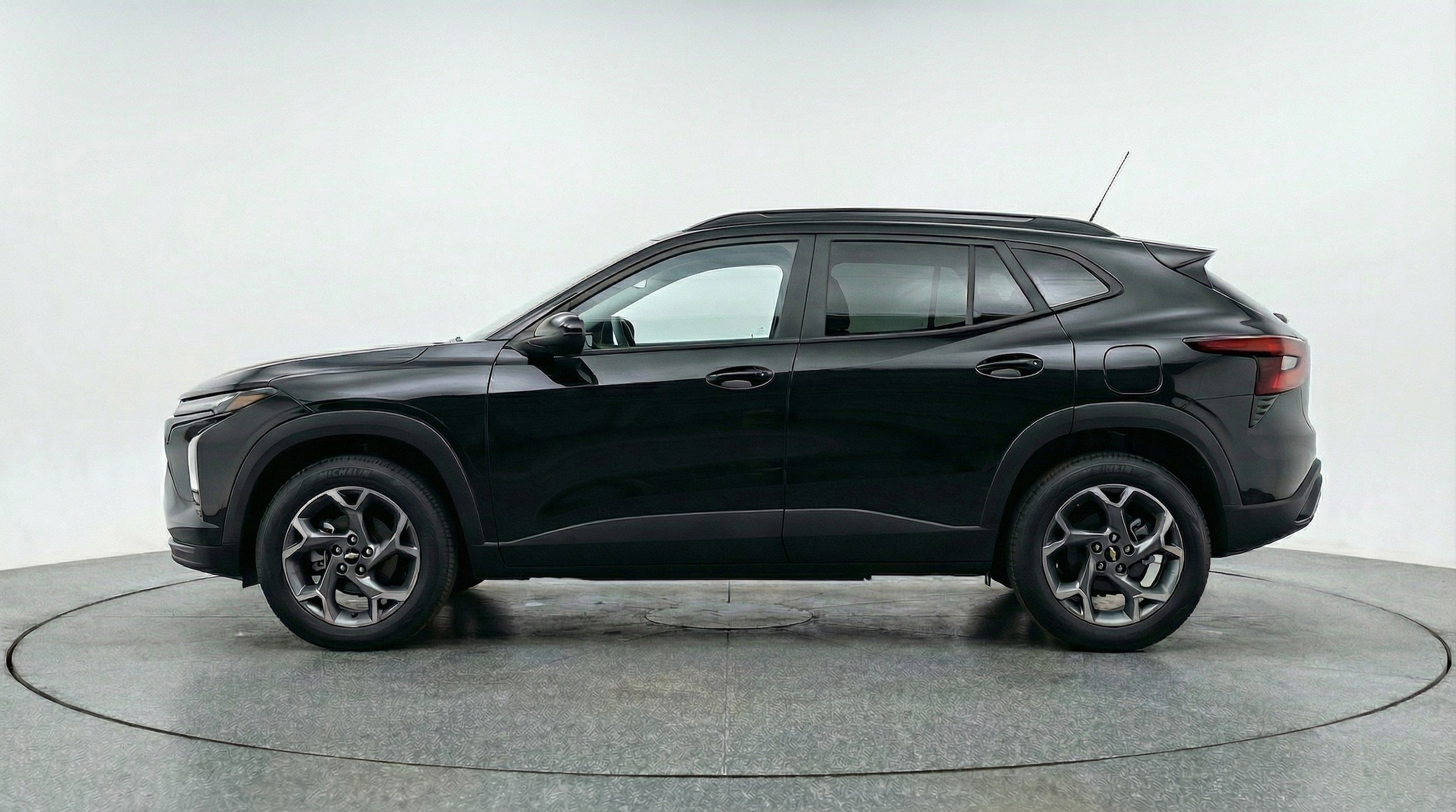 Thumbnail: 2025 Chevrolet Trax - 5