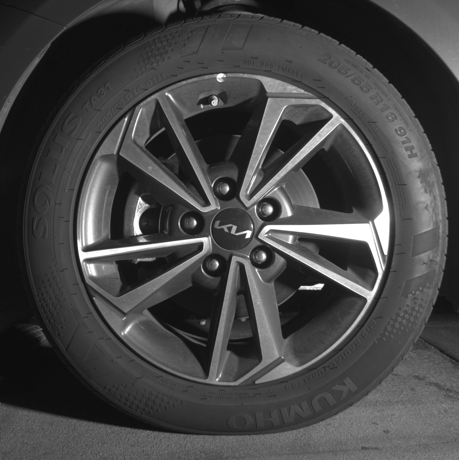 Thumbnail: 2024 Kia Forte - 9