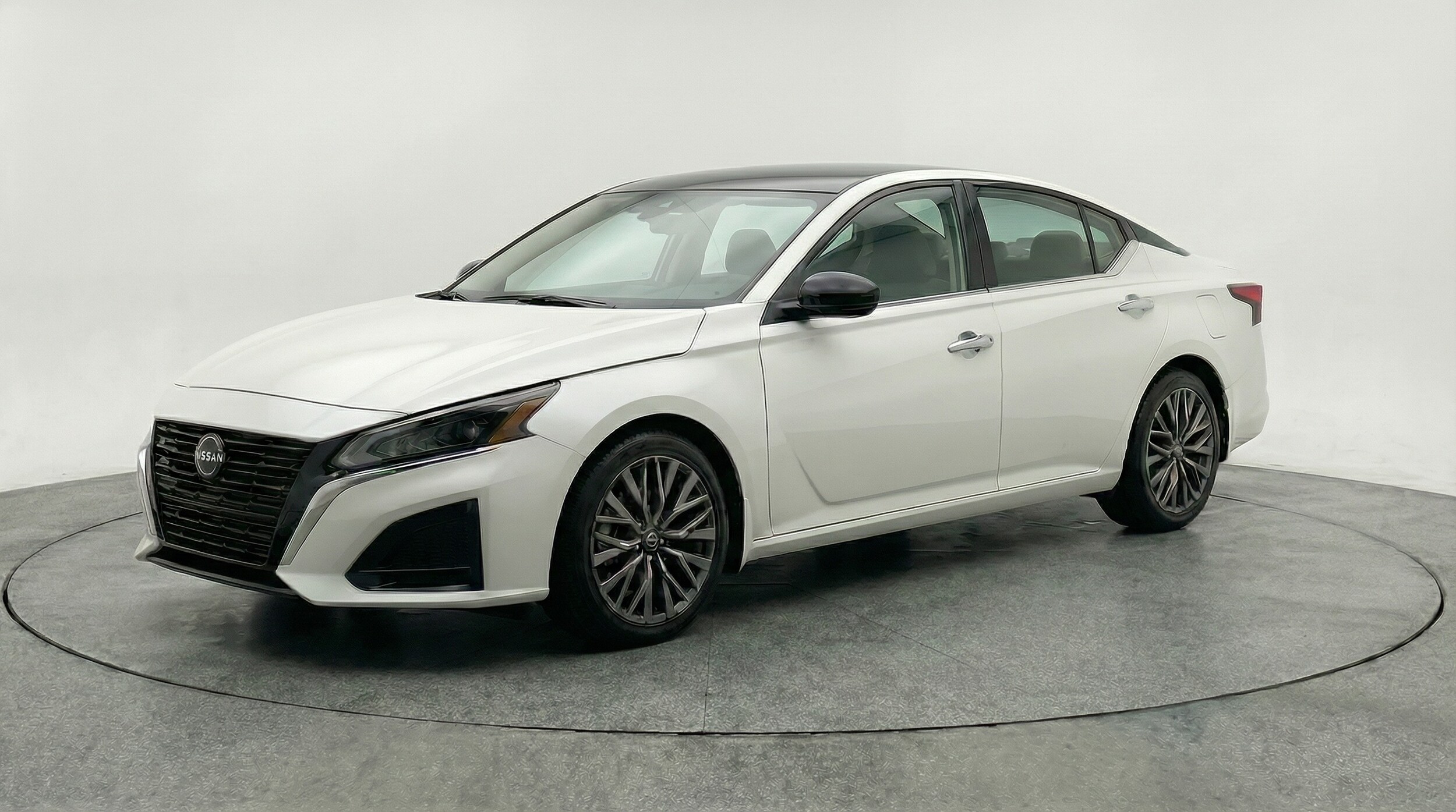 Thumbnail: 2025 Nissan Altima - 3